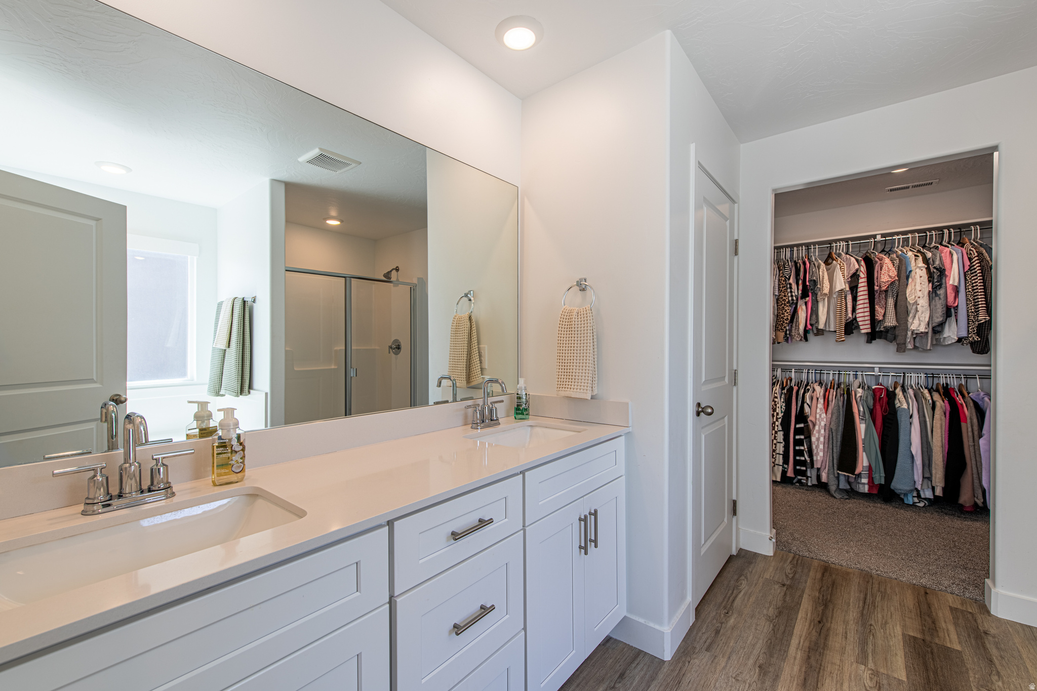 STARR SPRINGS AT LONG VALLEY 2 - Residential