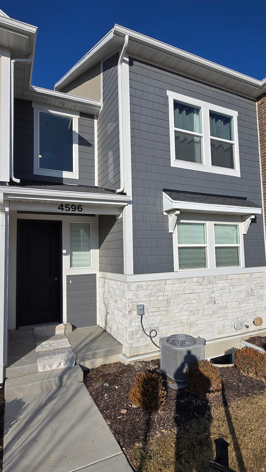 MOUNTAIN RIDGE - Residential