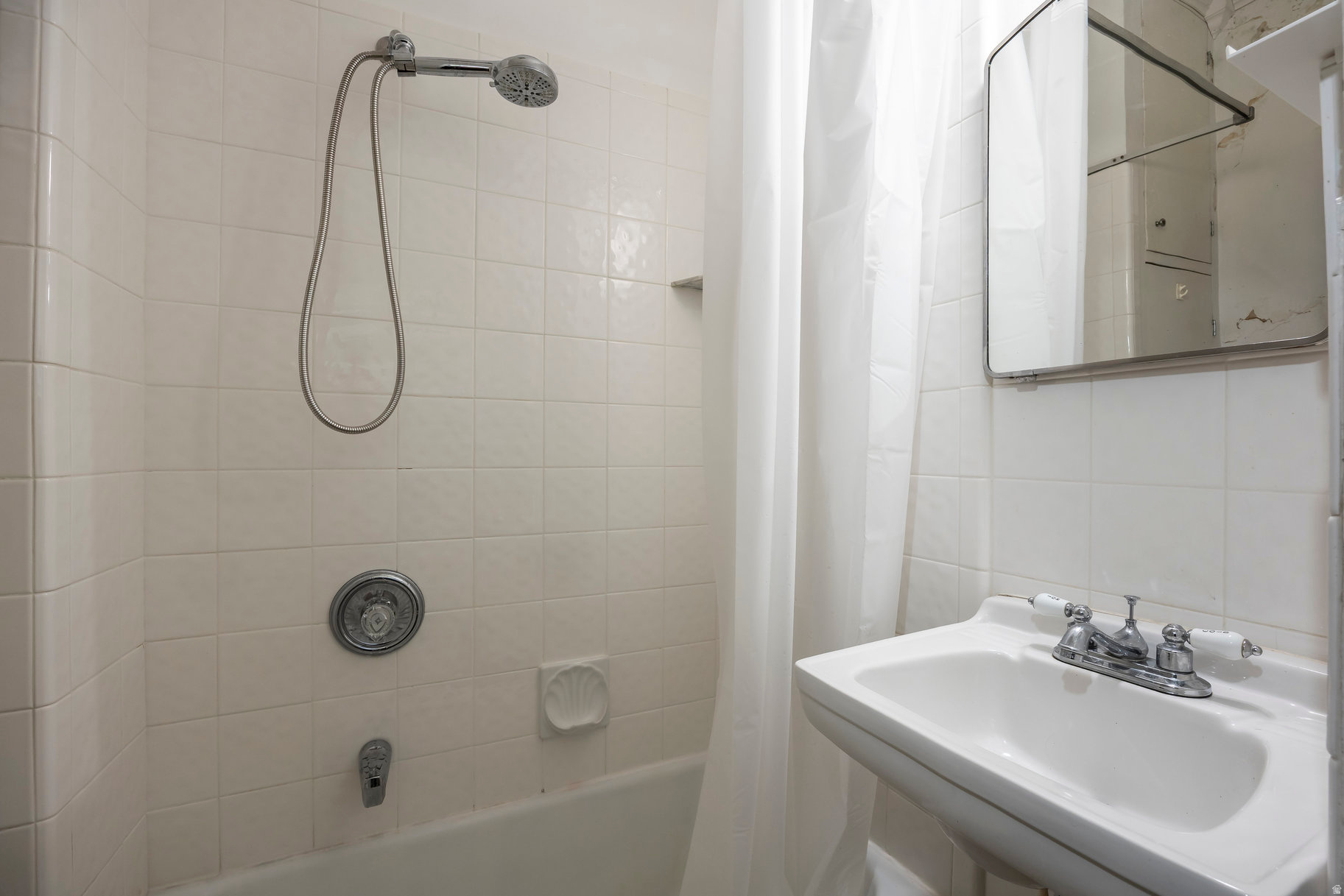 AVENUES - Residential