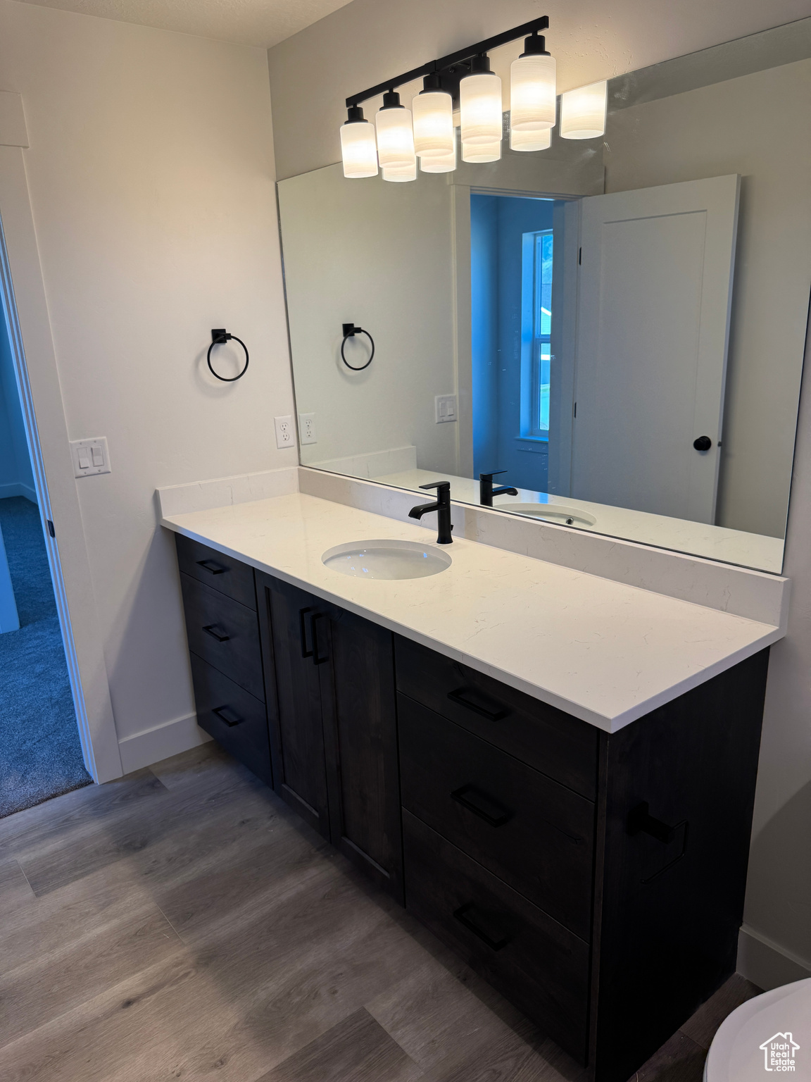 EASTSIDE VIEW - Residential