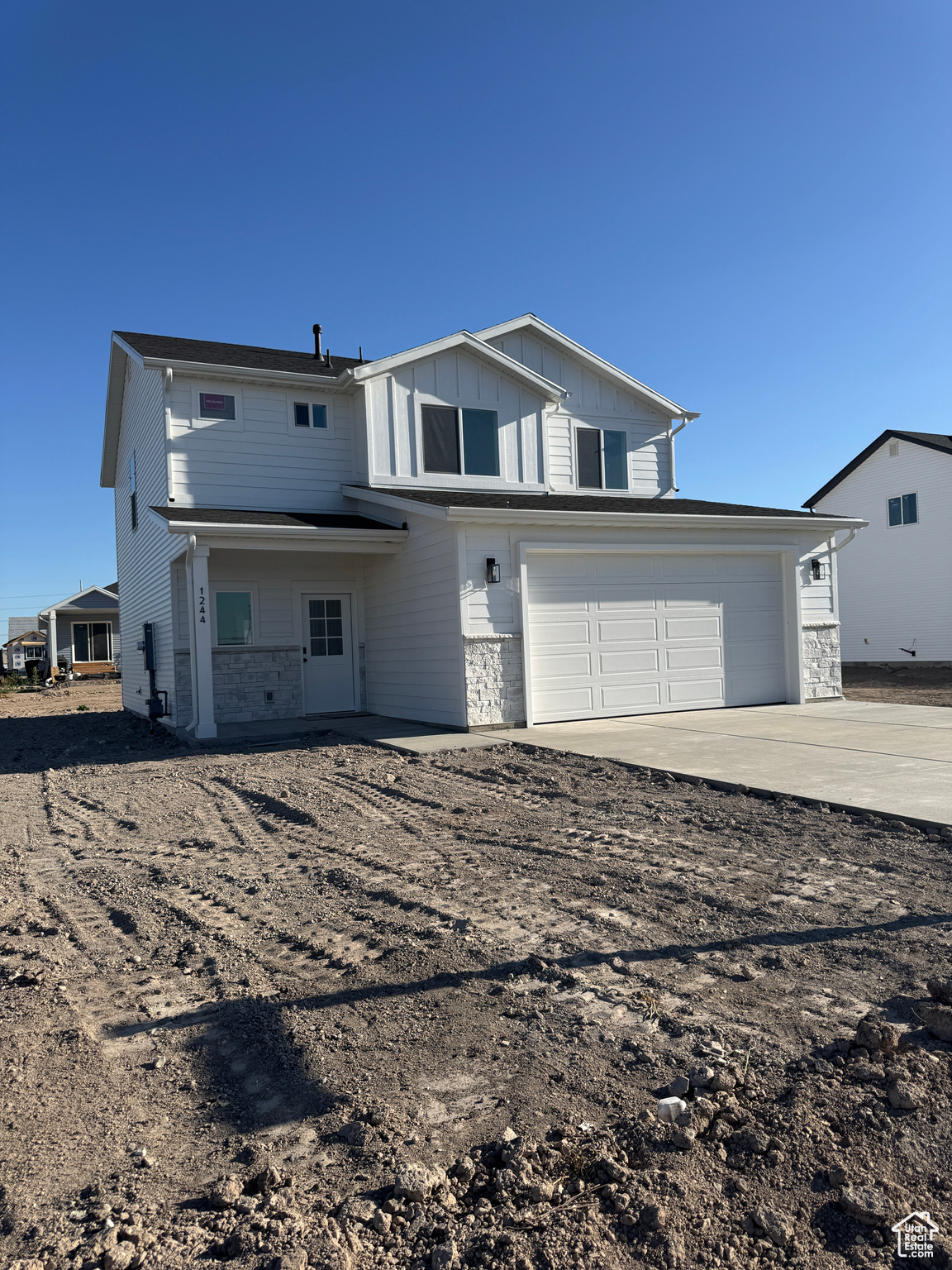 EASTSIDE VIEW - Residential