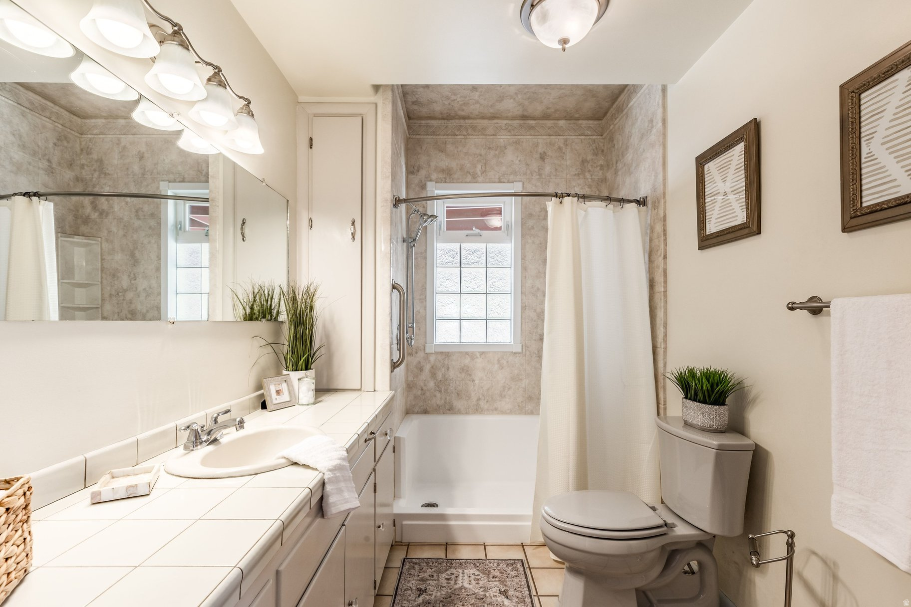 PARADISE ADD - Residential