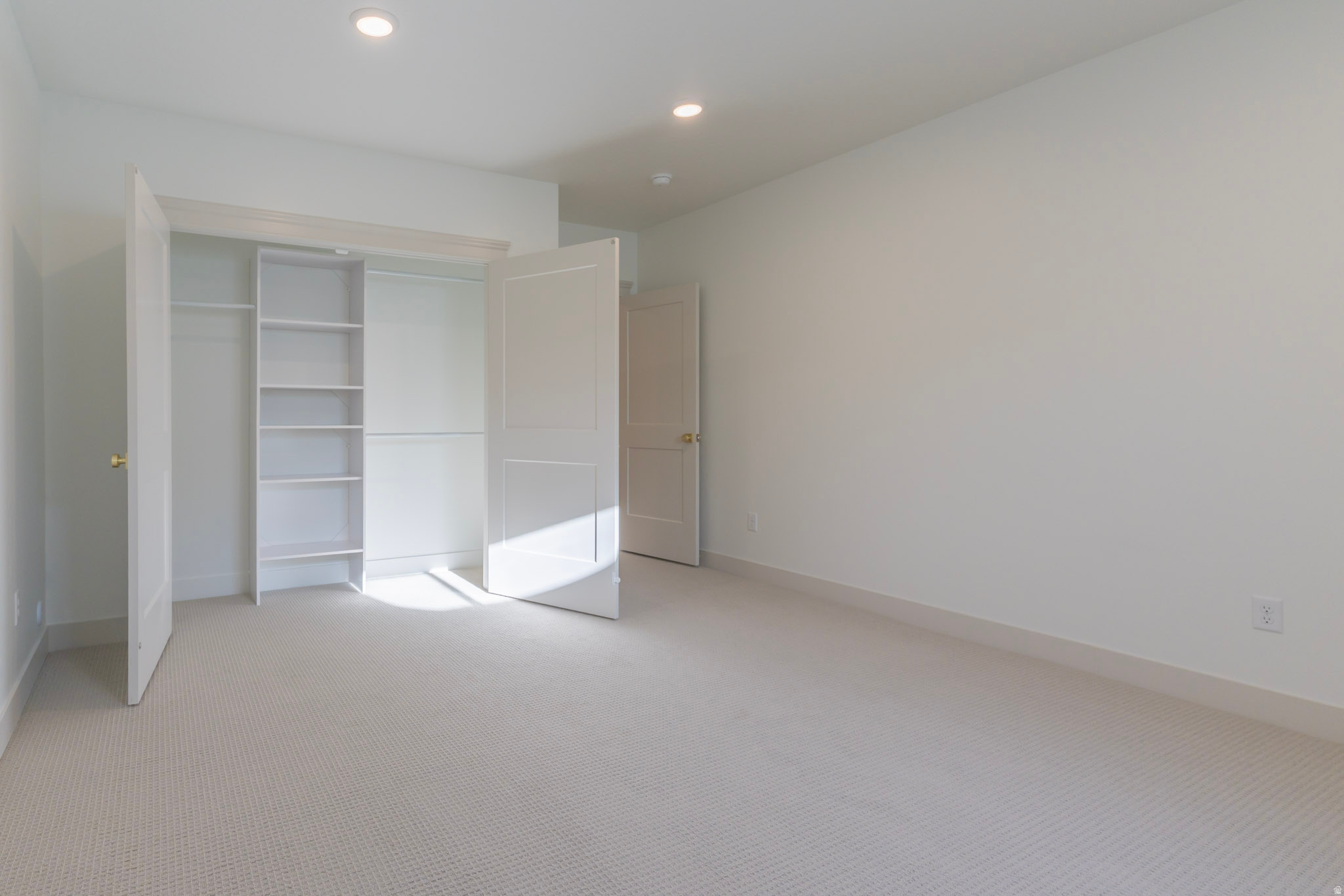 DAYBREAK - Residential