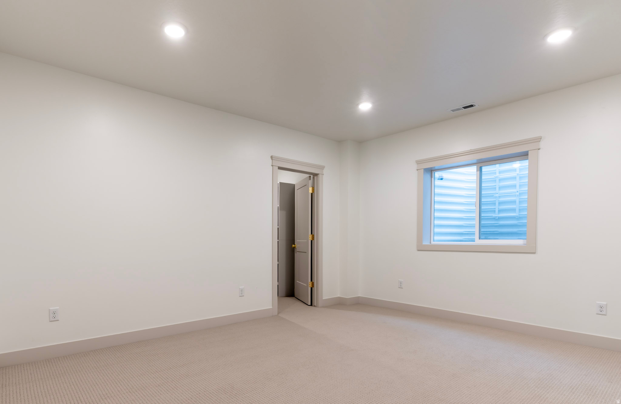 DAYBREAK - Residential