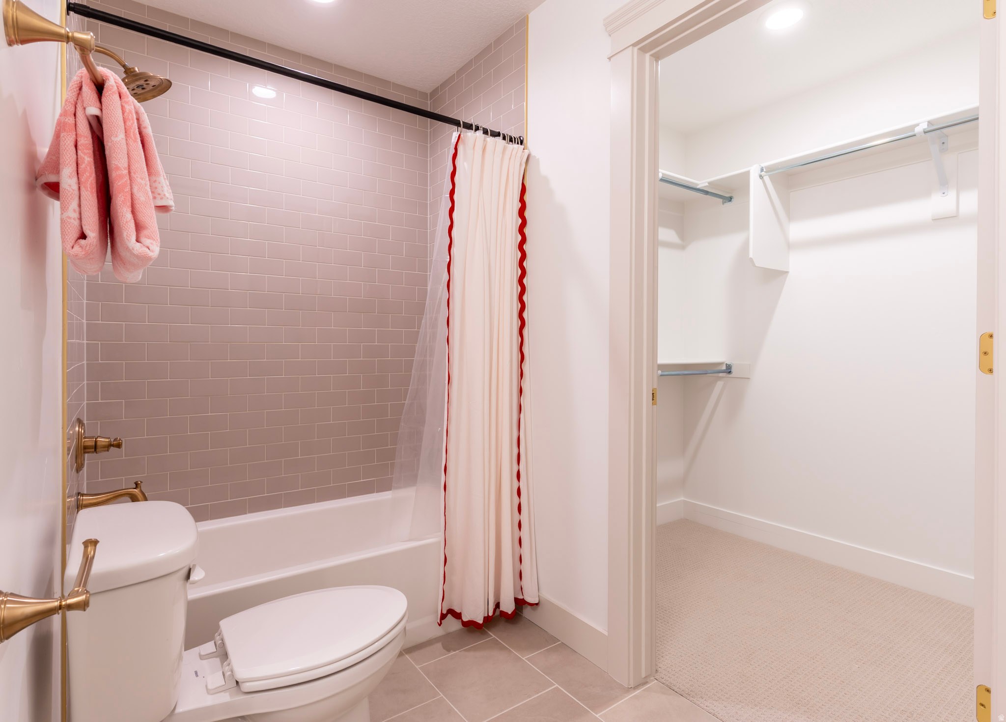 DAYBREAK - Residential