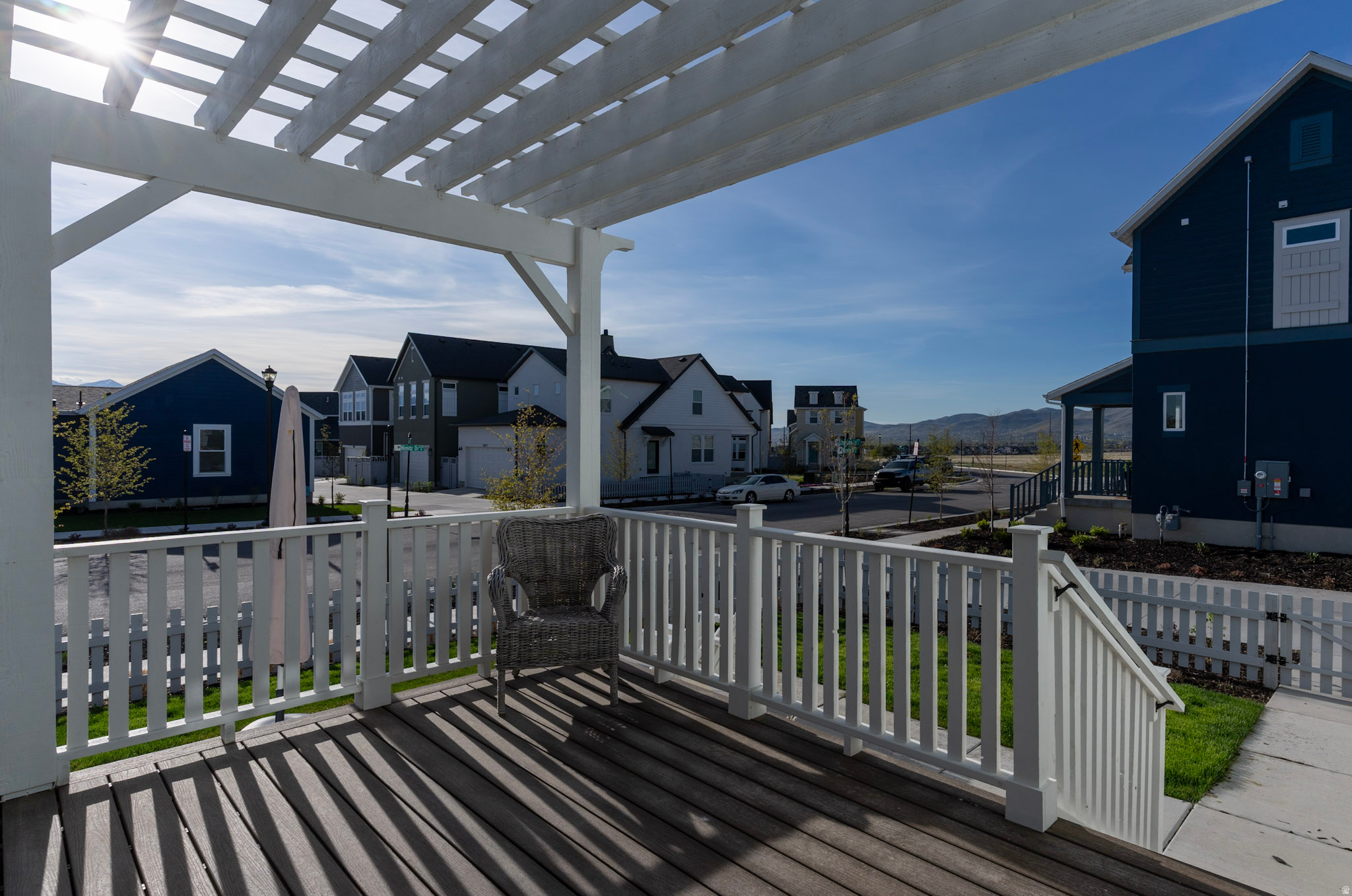 DAYBREAK - Residential