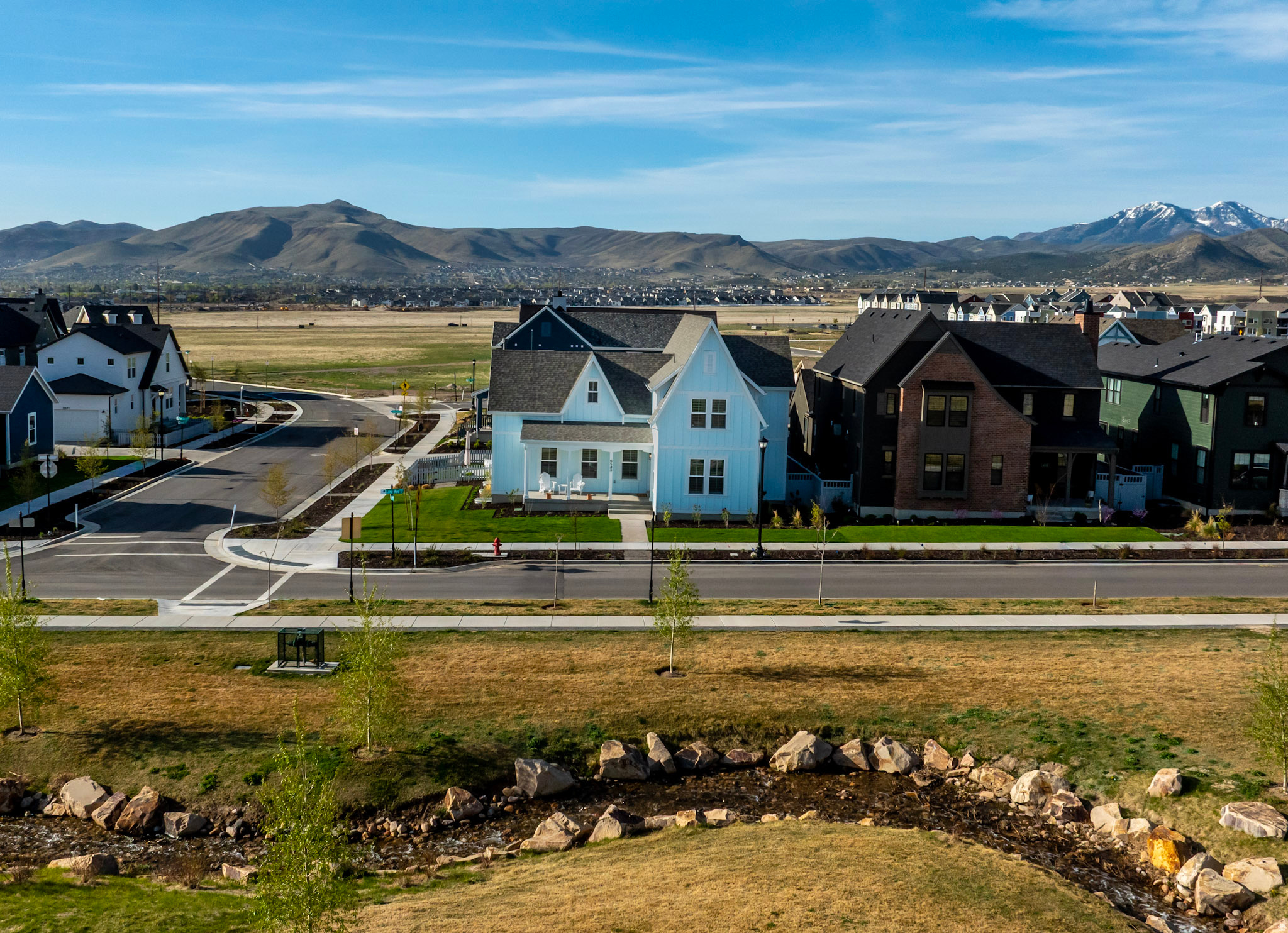 DAYBREAK - Residential