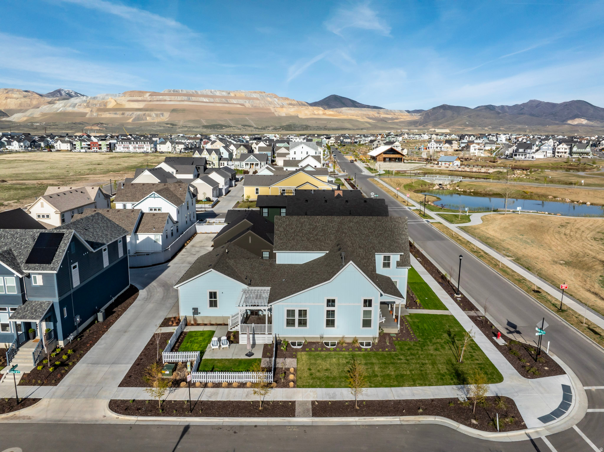 DAYBREAK - Residential