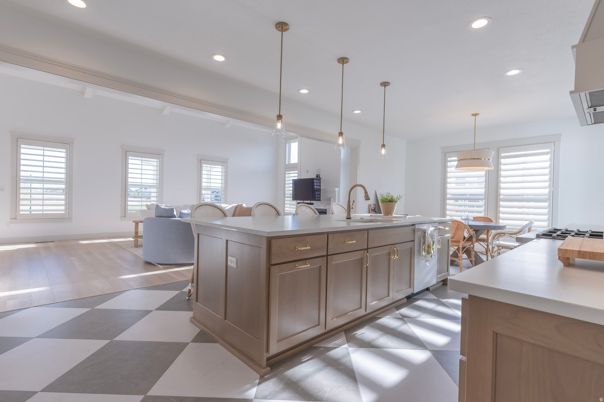 DAYBREAK - Residential