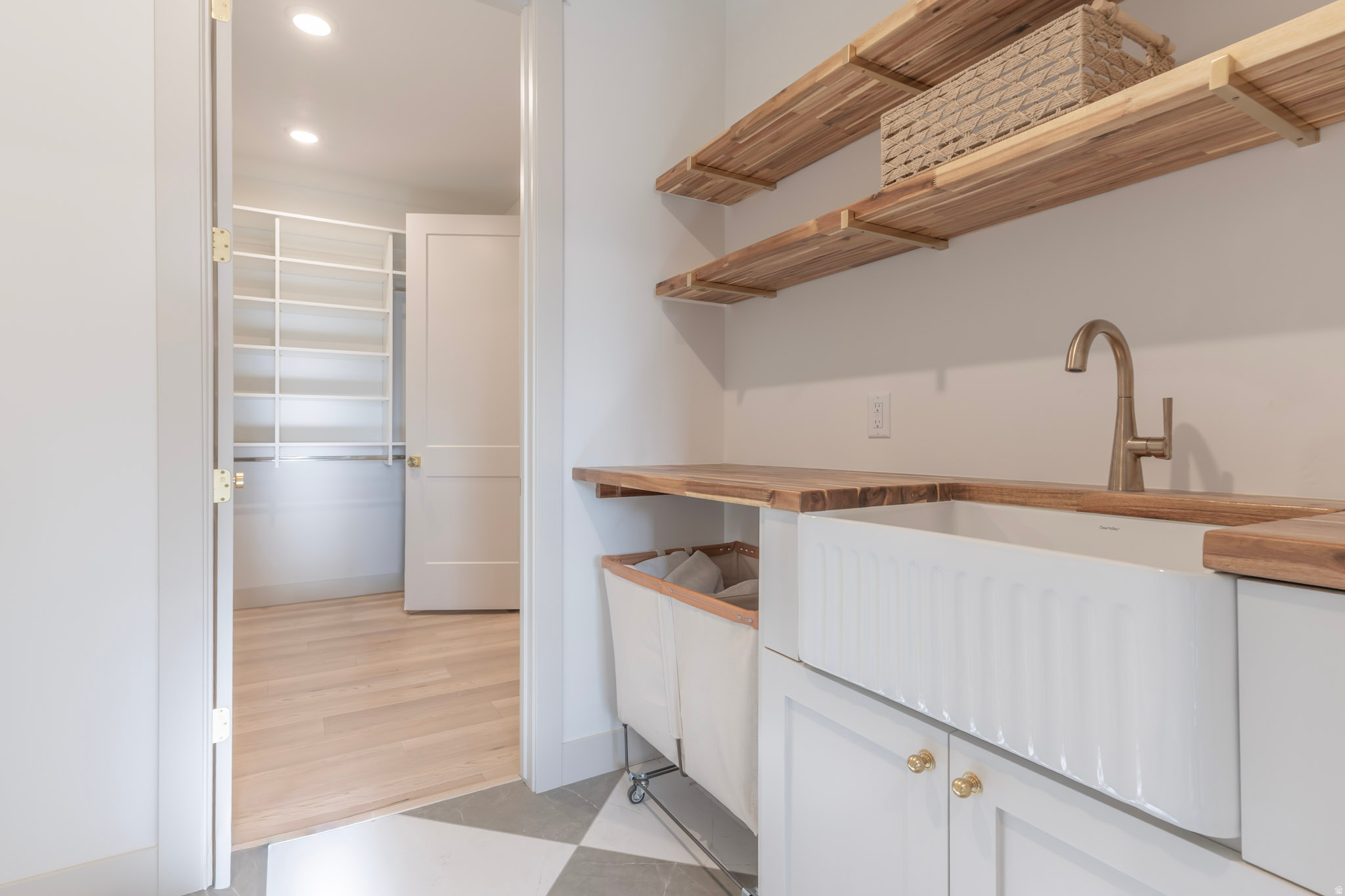 DAYBREAK - Residential