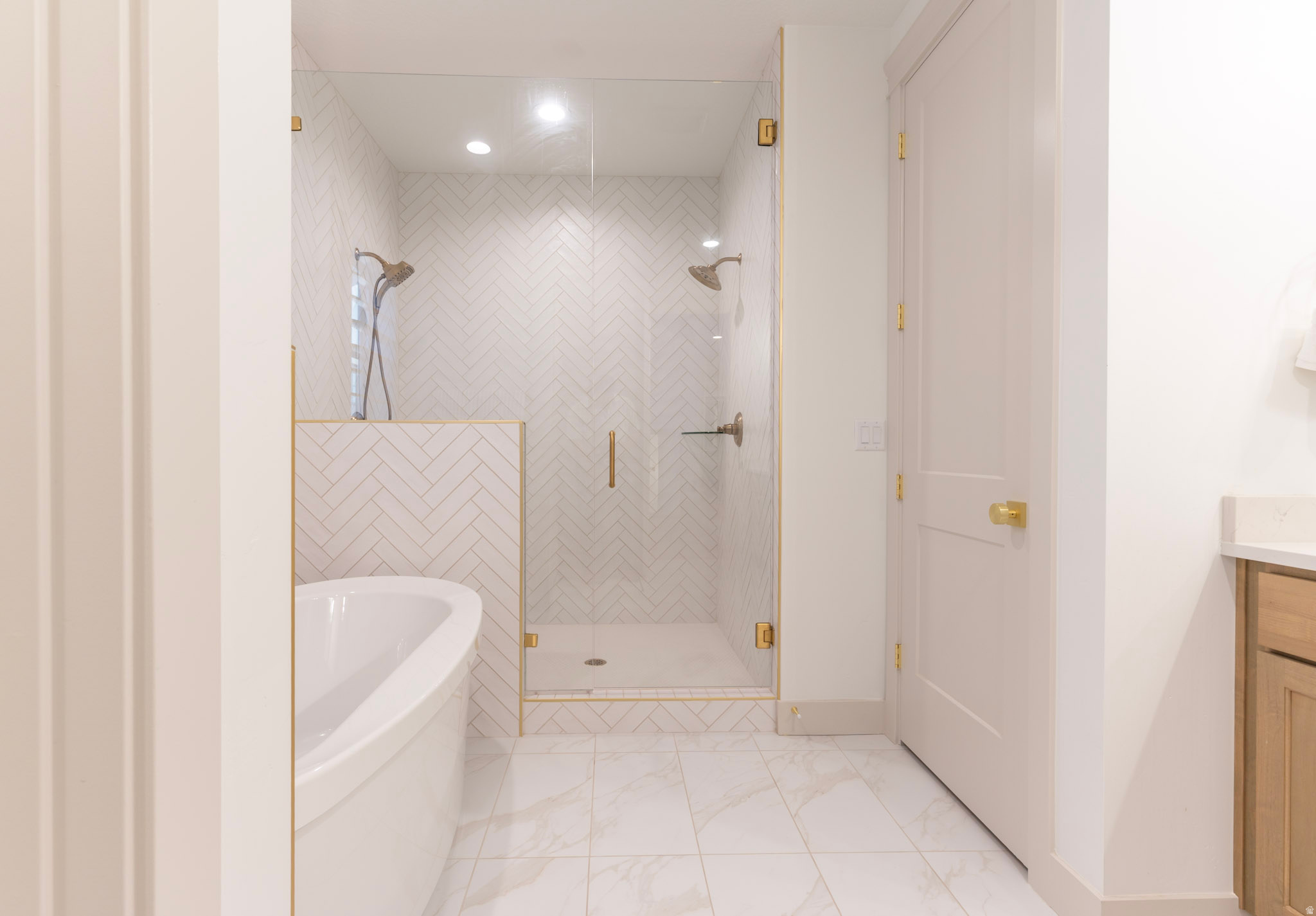 DAYBREAK - Residential