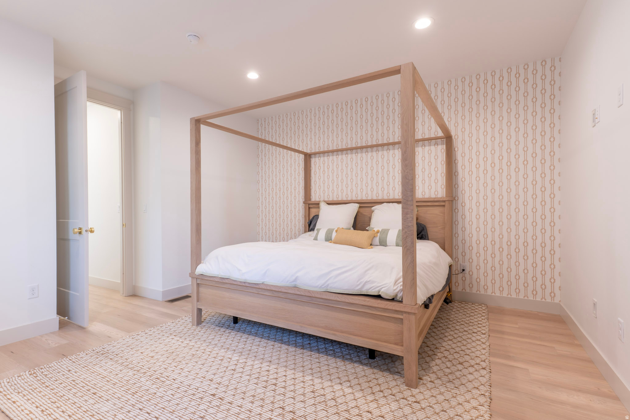 DAYBREAK - Residential