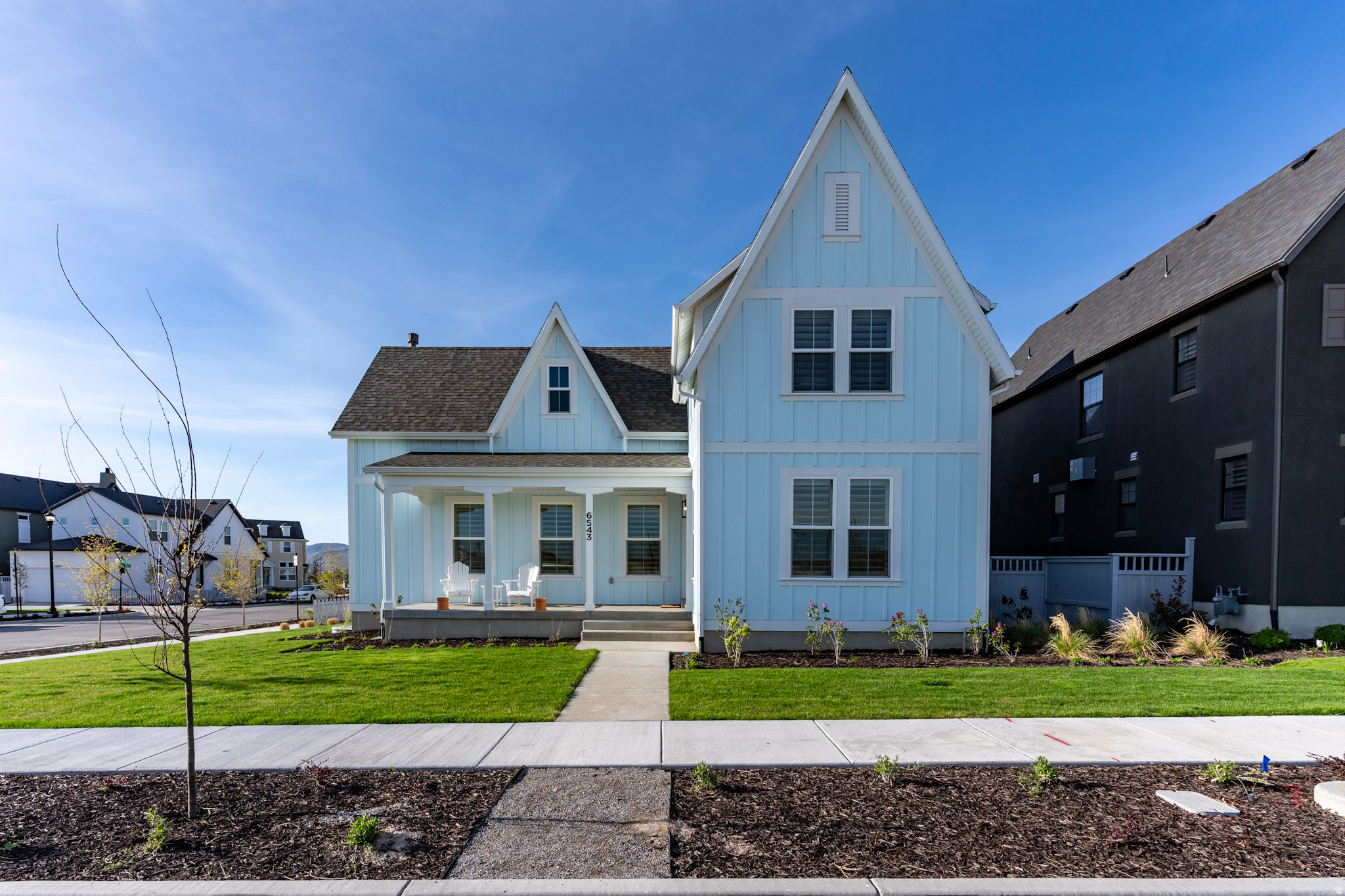 DAYBREAK - Residential