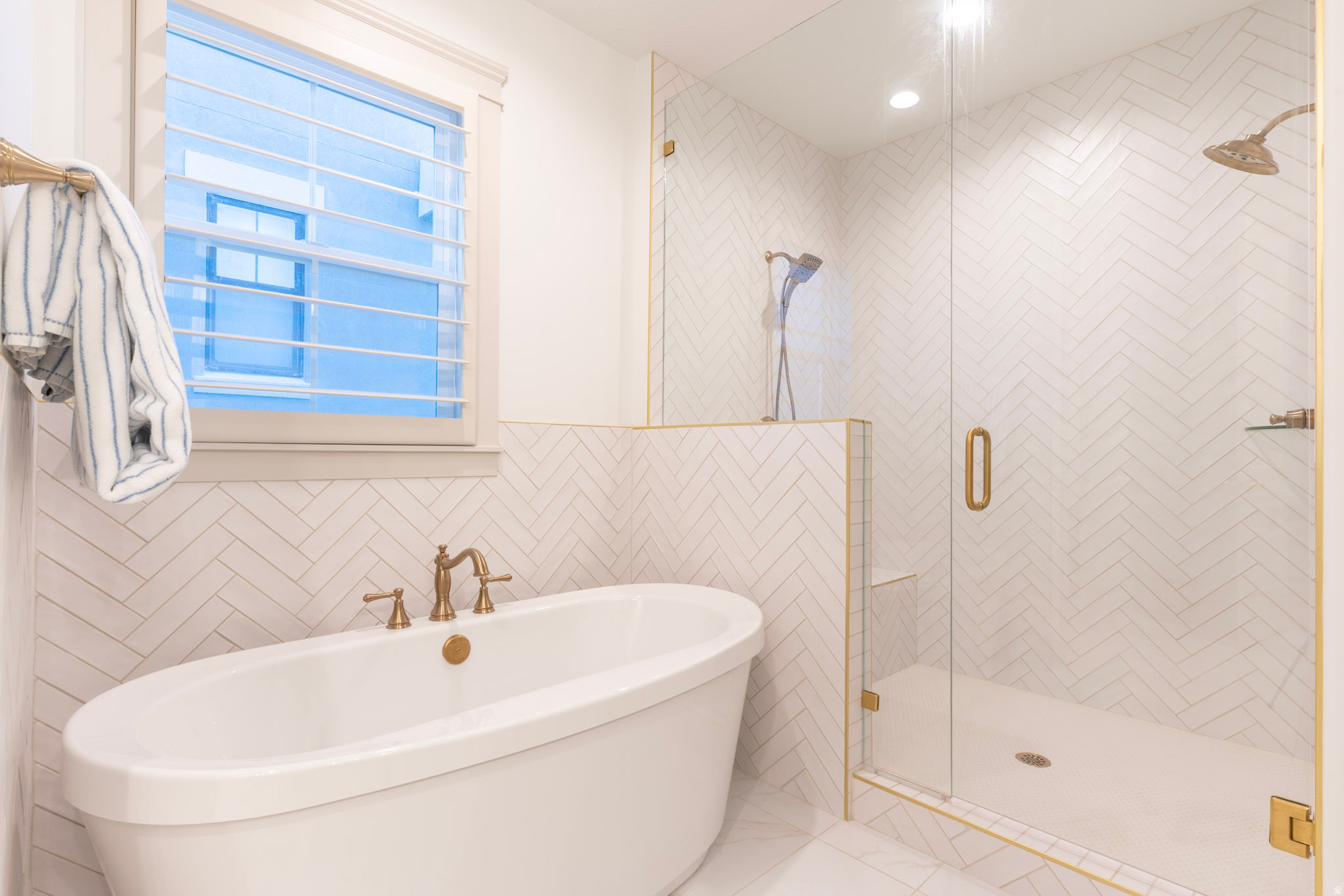 DAYBREAK - Residential