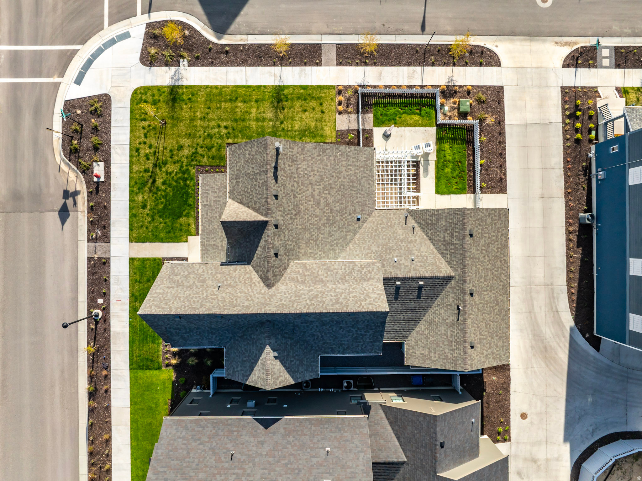 DAYBREAK - Residential