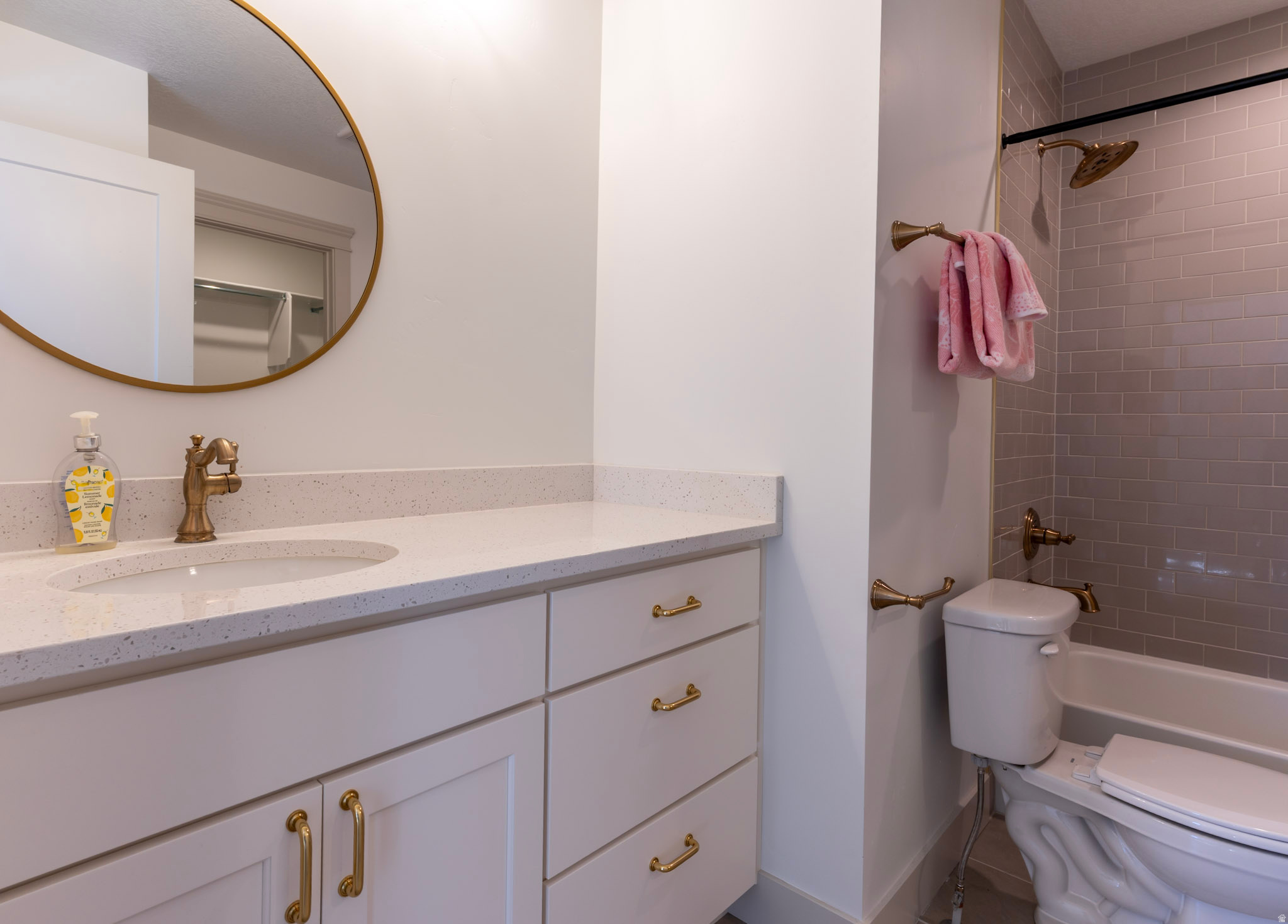 DAYBREAK - Residential