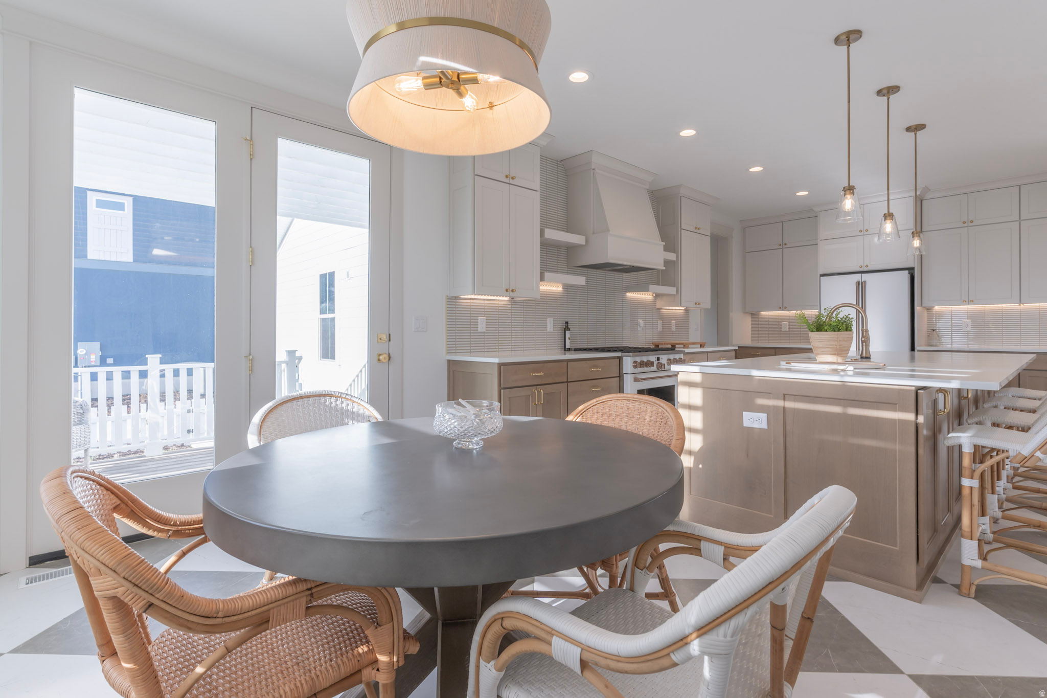 DAYBREAK - Residential