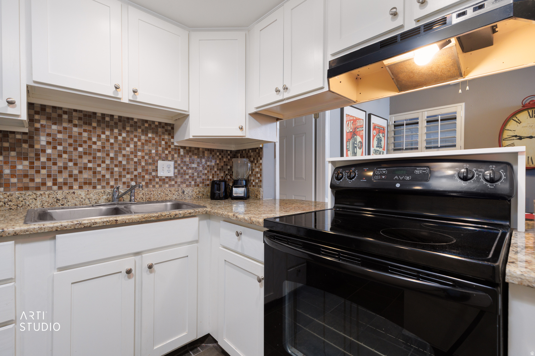 OXFORD MANOR - Residential