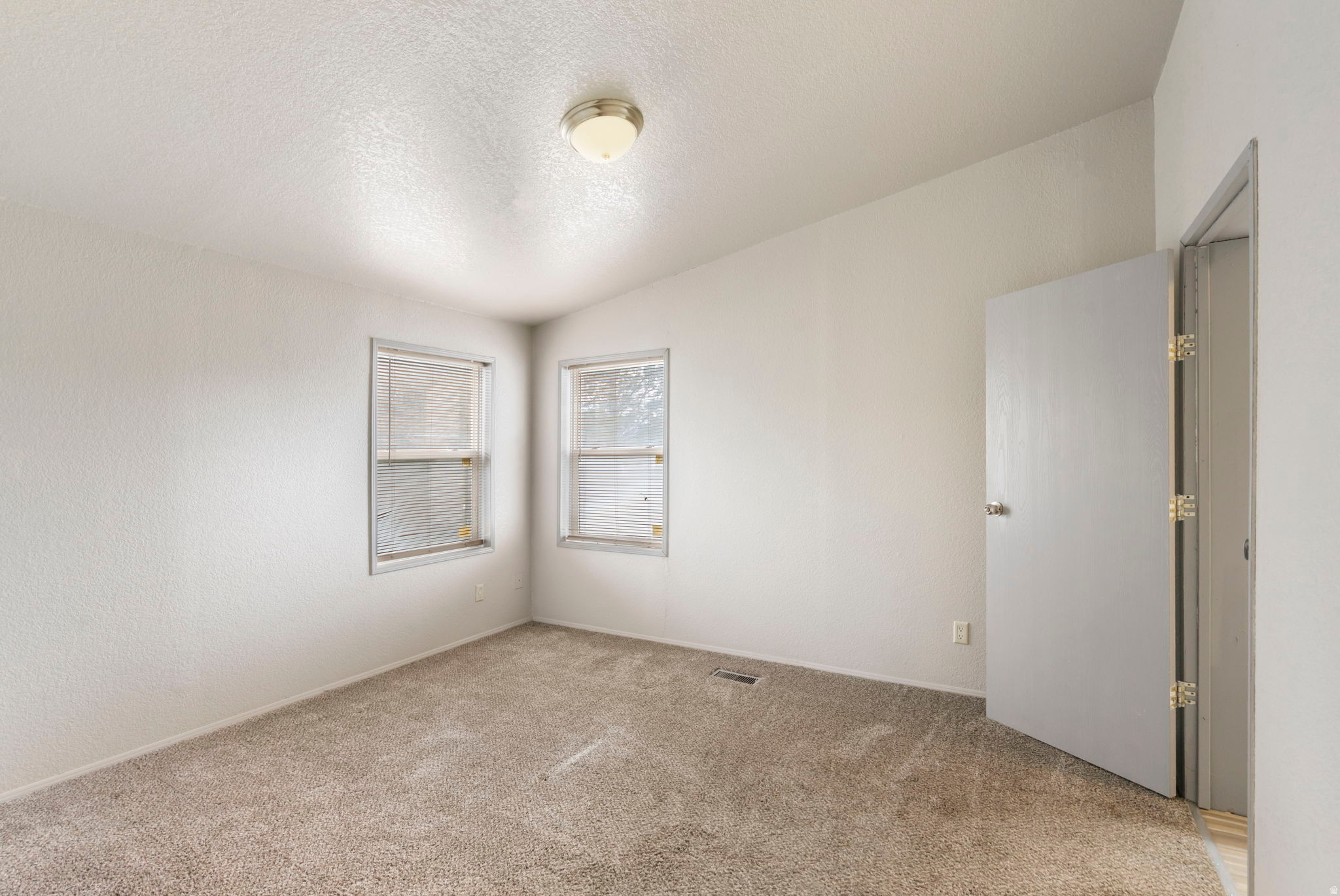 PINE HOLLOW ESTATES - Residential