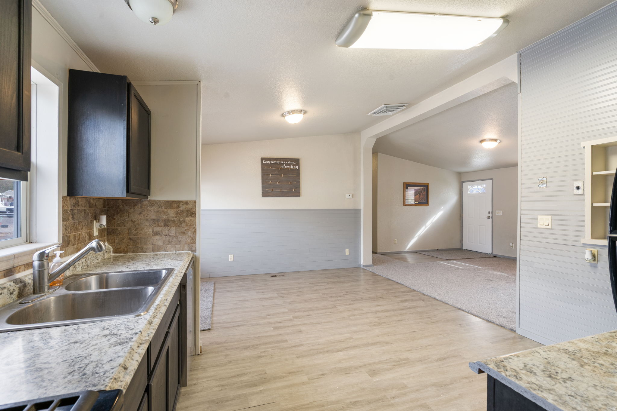 PINE HOLLOW ESTATES - Residential