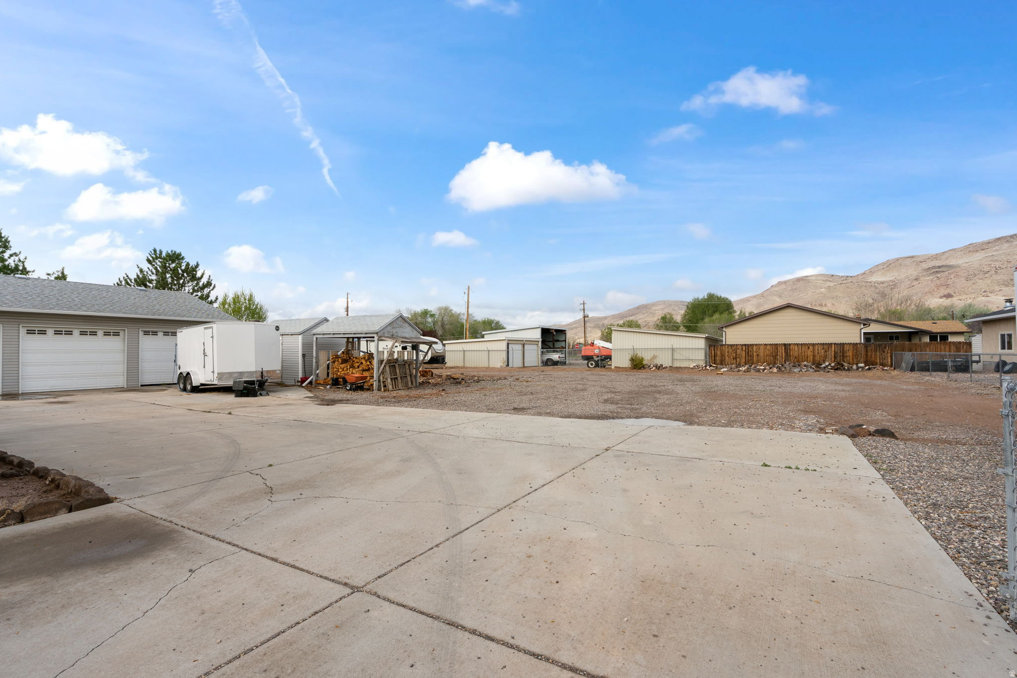 PINE HOLLOW ESTATES - Residential