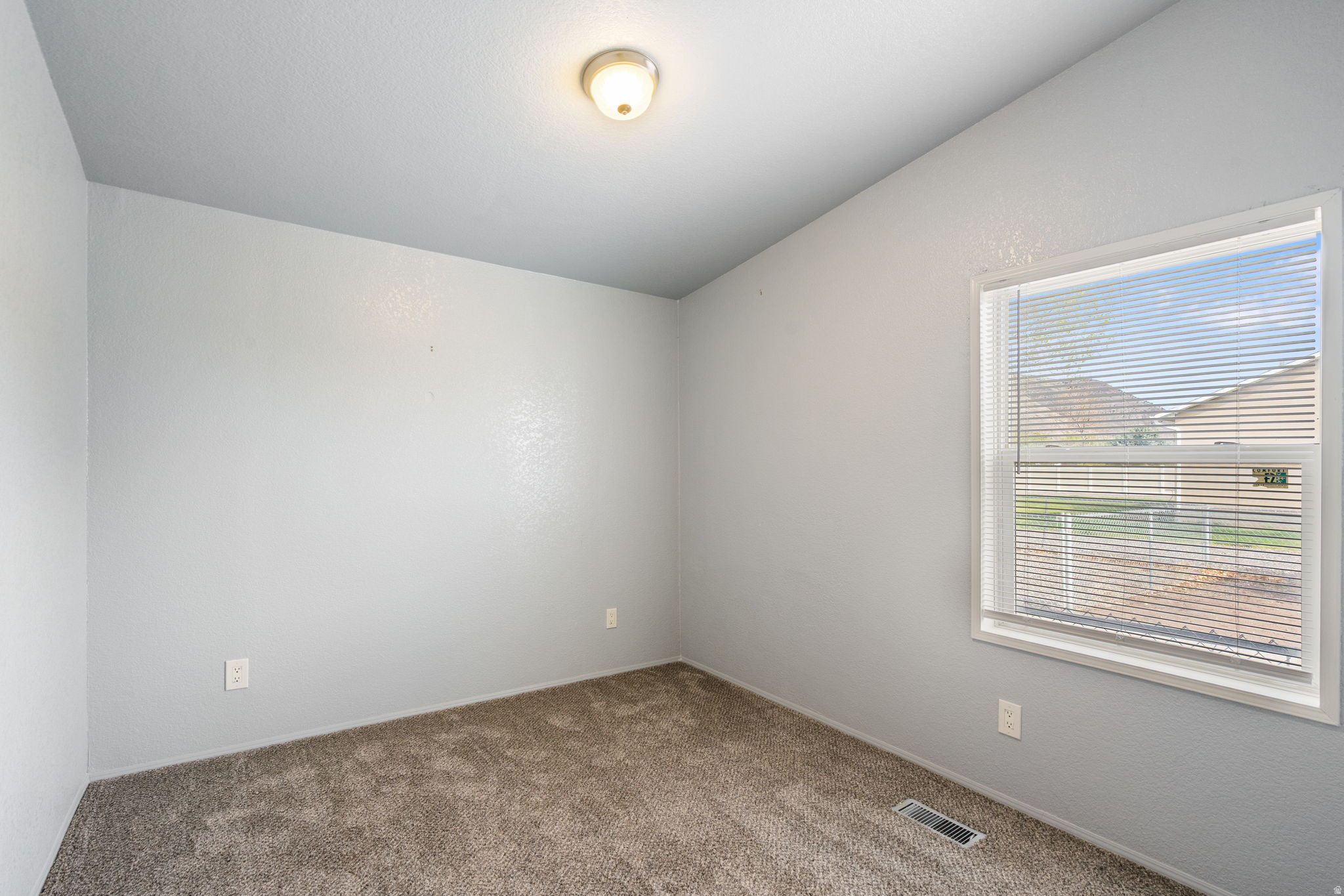 PINE HOLLOW ESTATES - Residential