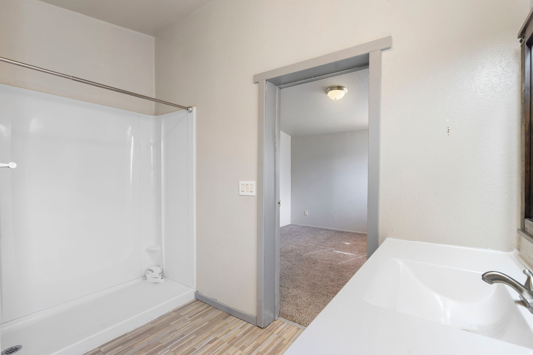 PINE HOLLOW ESTATES - Residential