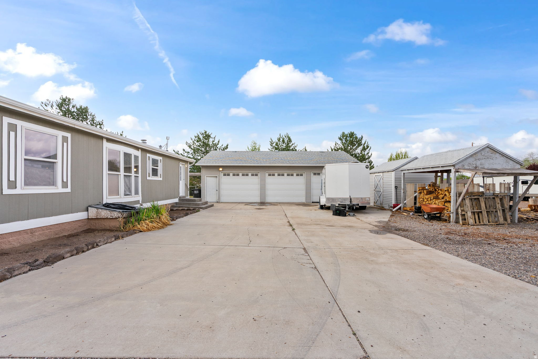 PINE HOLLOW ESTATES - Residential