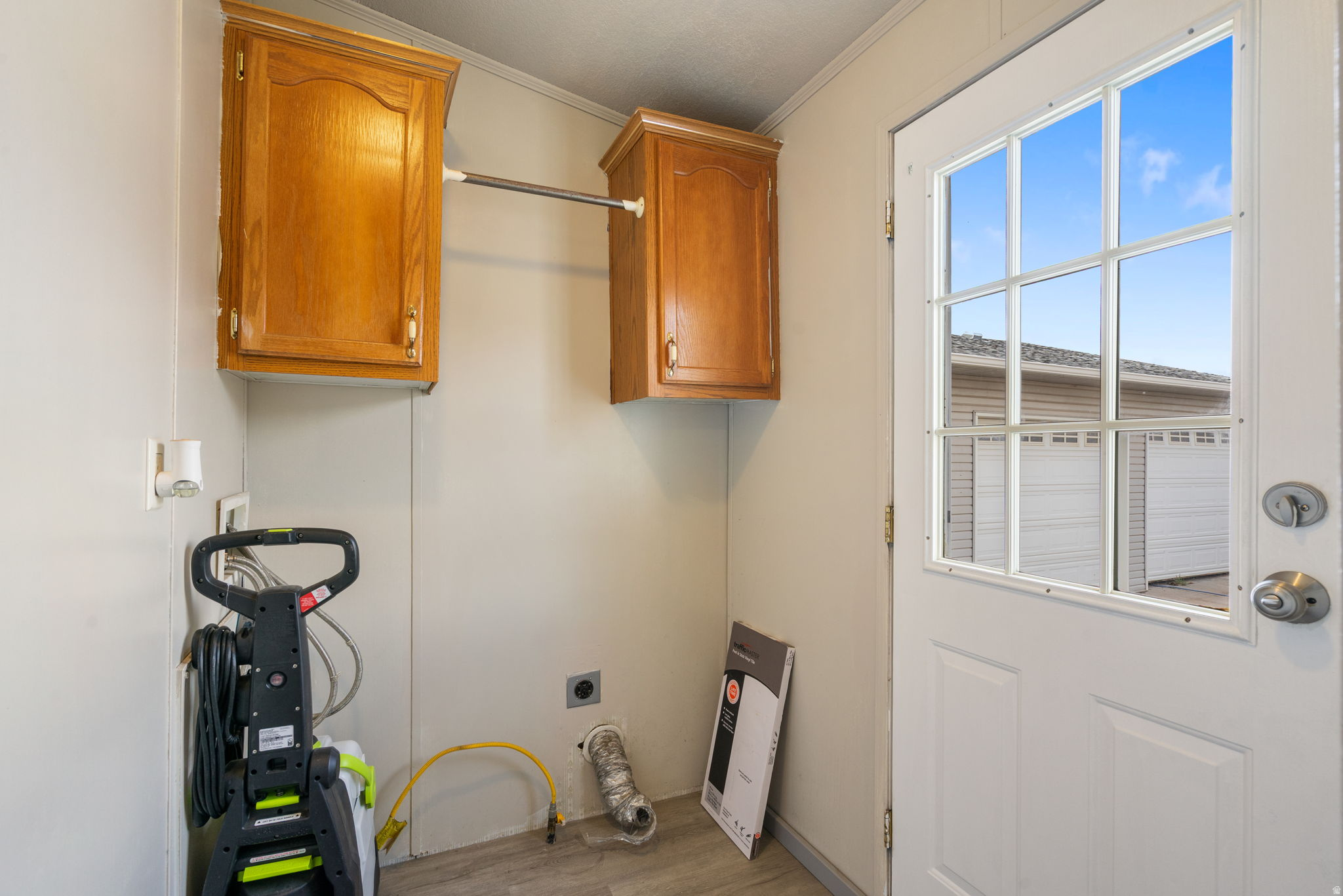 PINE HOLLOW ESTATES - Residential