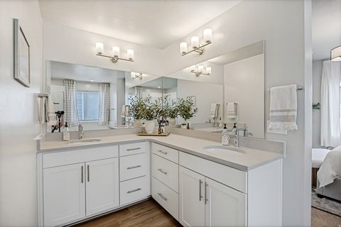 Tiny photo for 3092 S EDGEWATER CV, Syracuse, UT 84075 (MLS # 2153261)