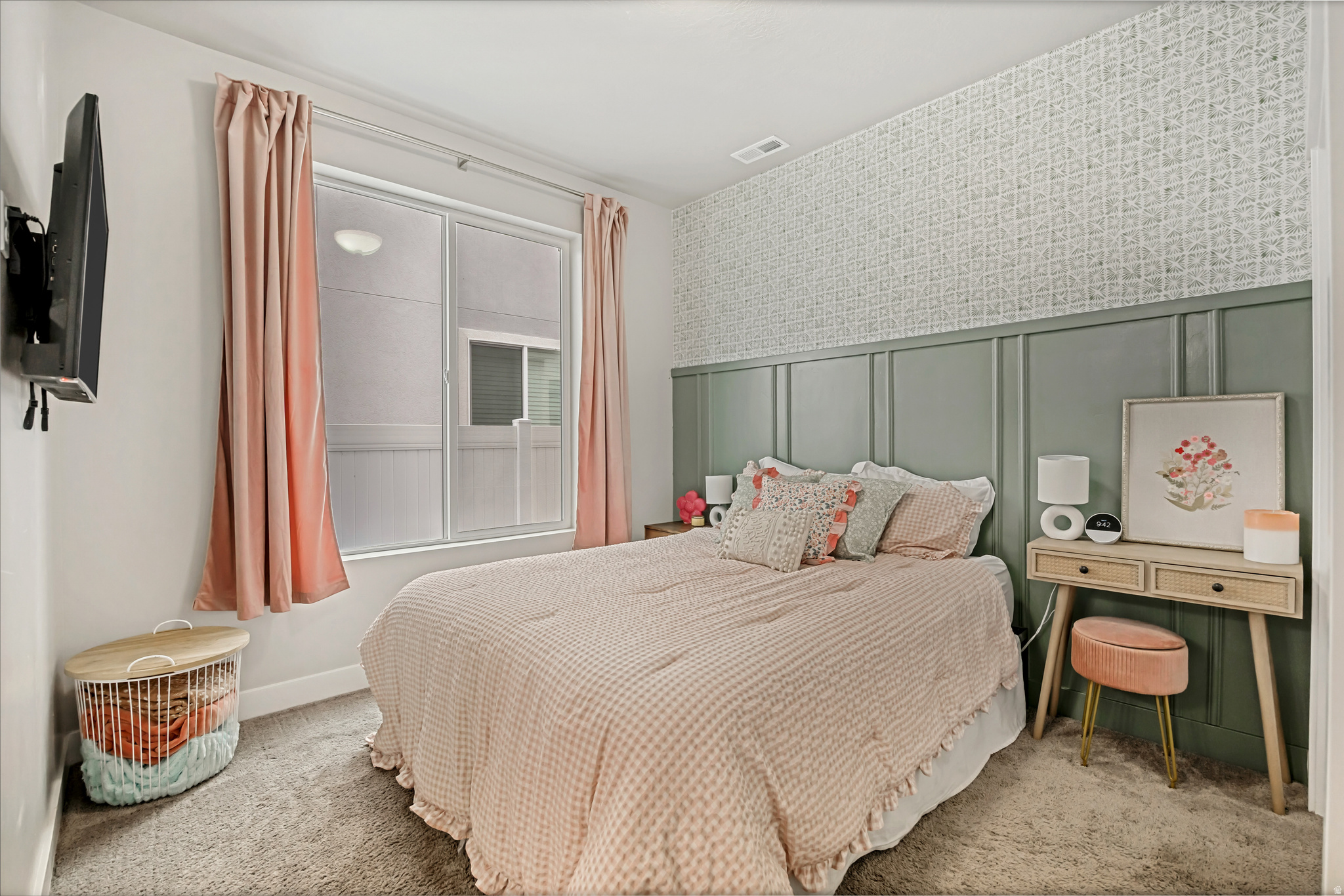 EDGEWATER PARK - Residential