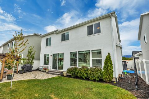 Tiny photo for 3092 S EDGEWATER CV, Syracuse, UT 84075 (MLS # 2153261)