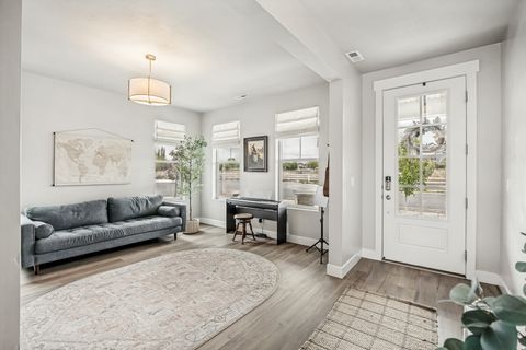 Tiny photo for 3092 S EDGEWATER CV, Syracuse, UT 84075 (MLS # 2153261)