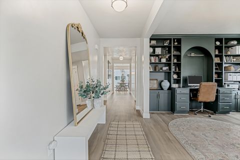Tiny photo for 3092 S EDGEWATER CV, Syracuse, UT 84075 (MLS # 2153261)