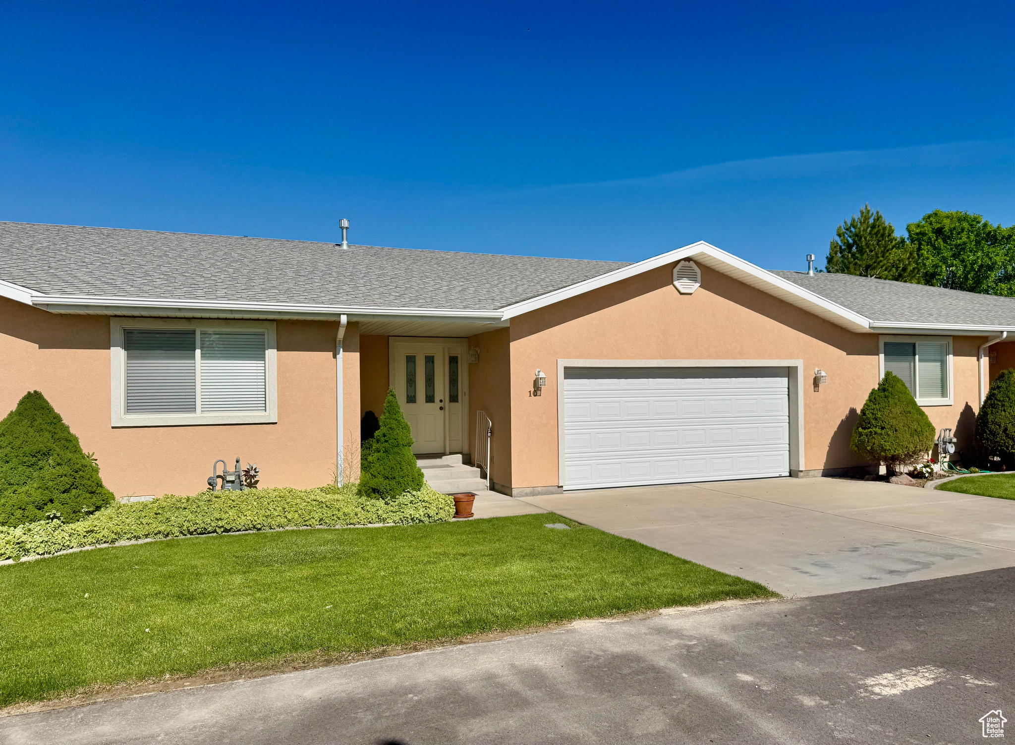TOPAZ TOWNHOMES - Residential