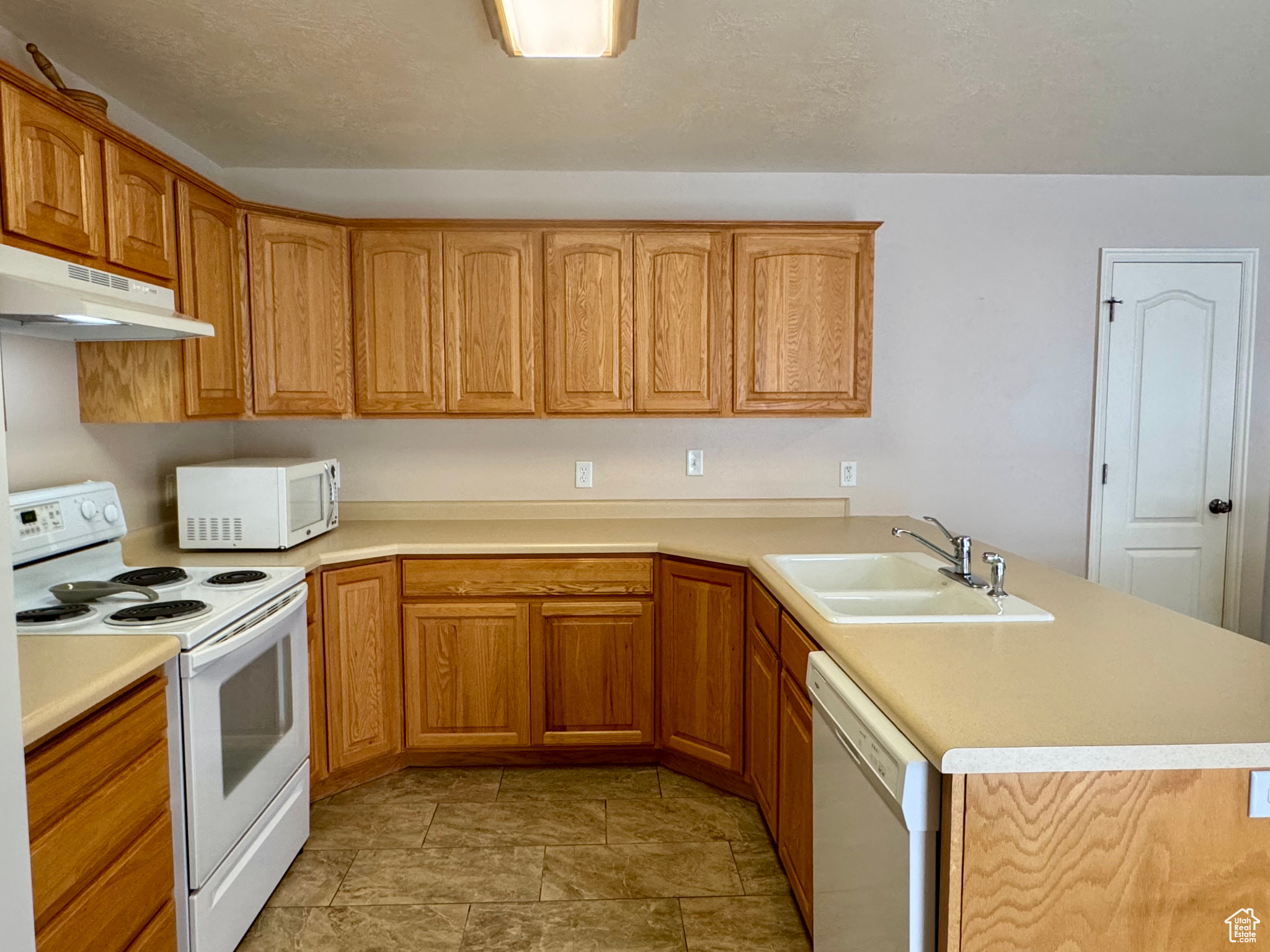 TOPAZ TOWNHOMES - Residential