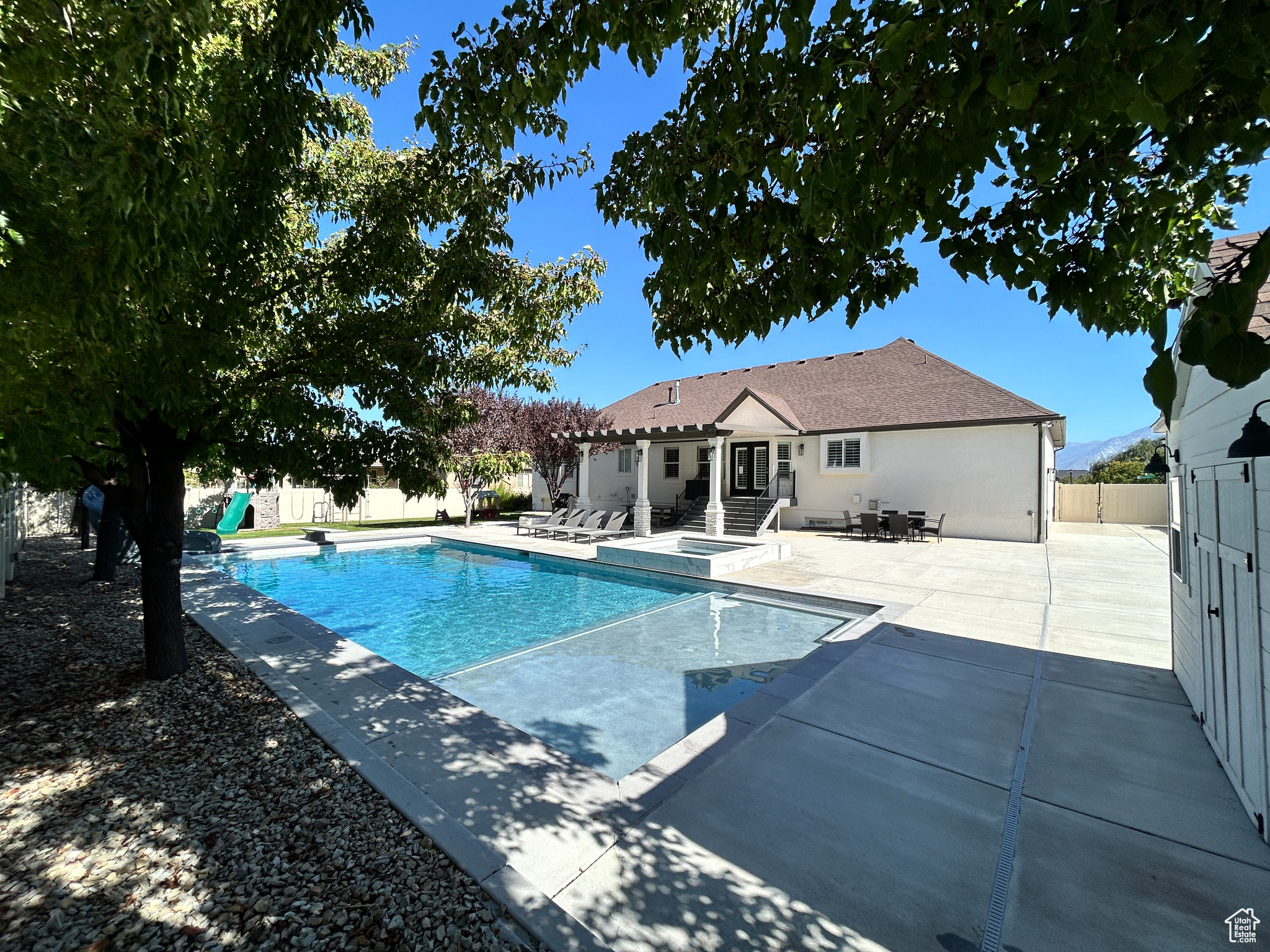 10124 S Autumn Breeze Ln, South Jordan, Utah image 2