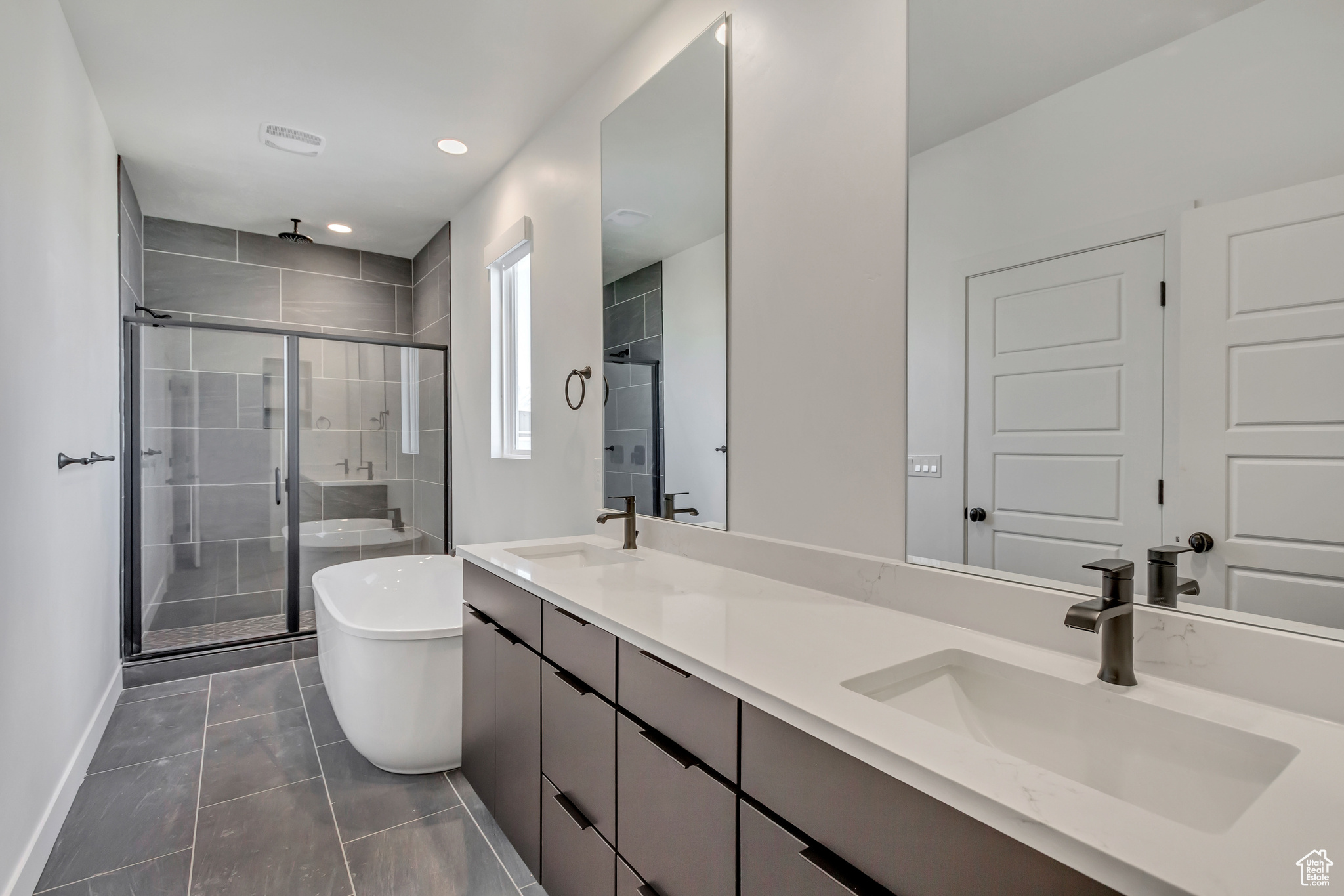 DAYBREAK - Residential