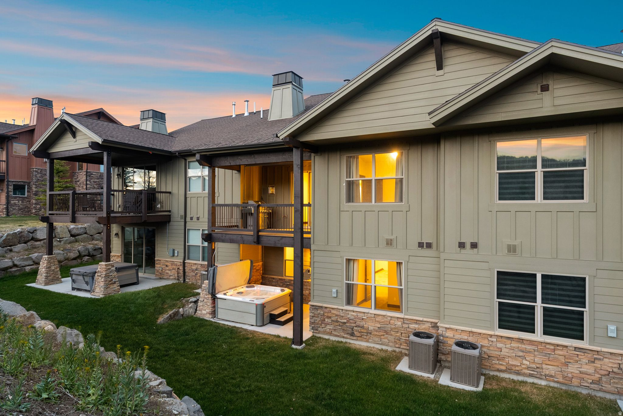 BLACK ROCK RIDGE - Residential