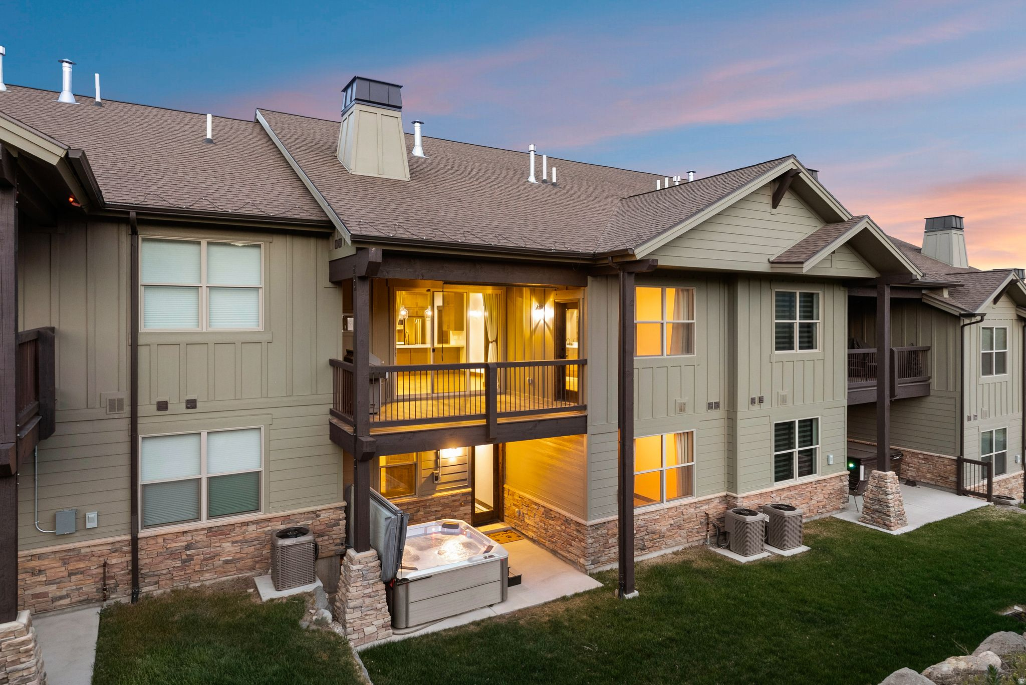 BLACK ROCK RIDGE - Residential