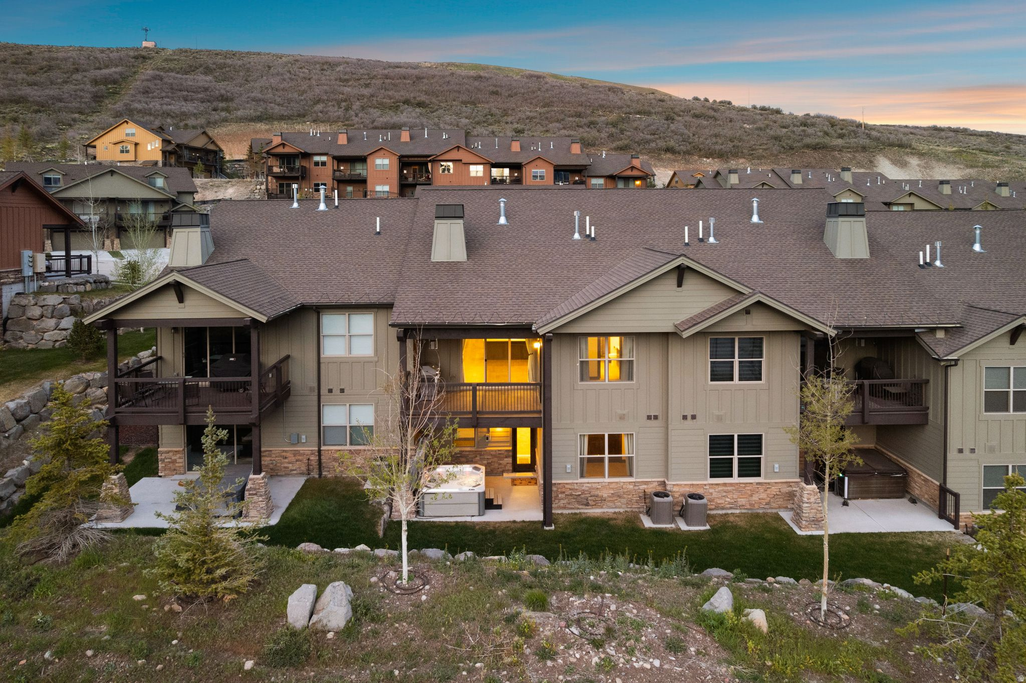 BLACK ROCK RIDGE - Residential