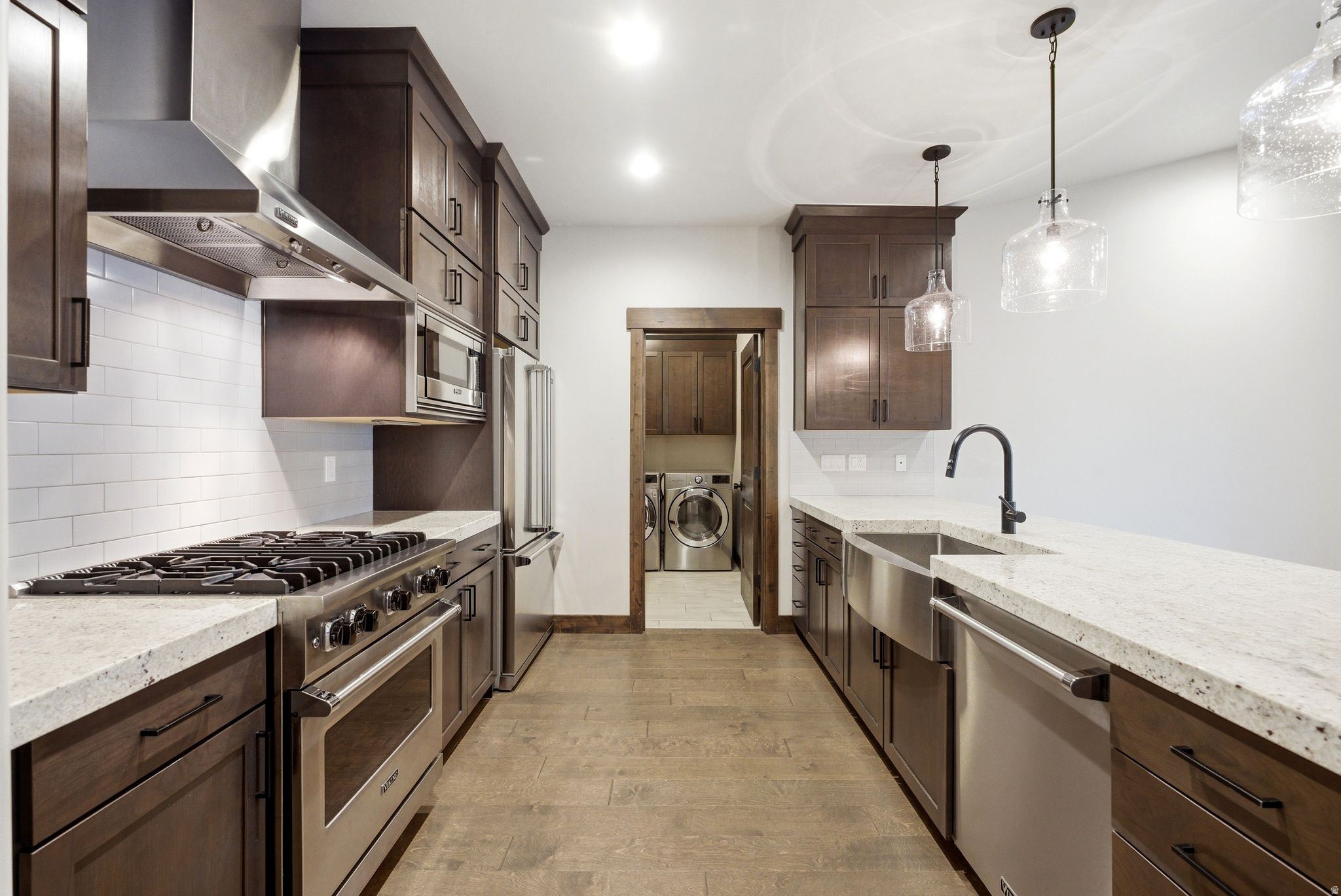 BLACK ROCK RIDGE - Residential