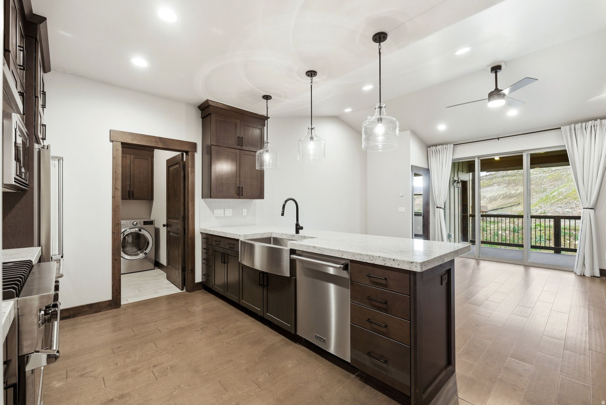 BLACK ROCK RIDGE - Residential
