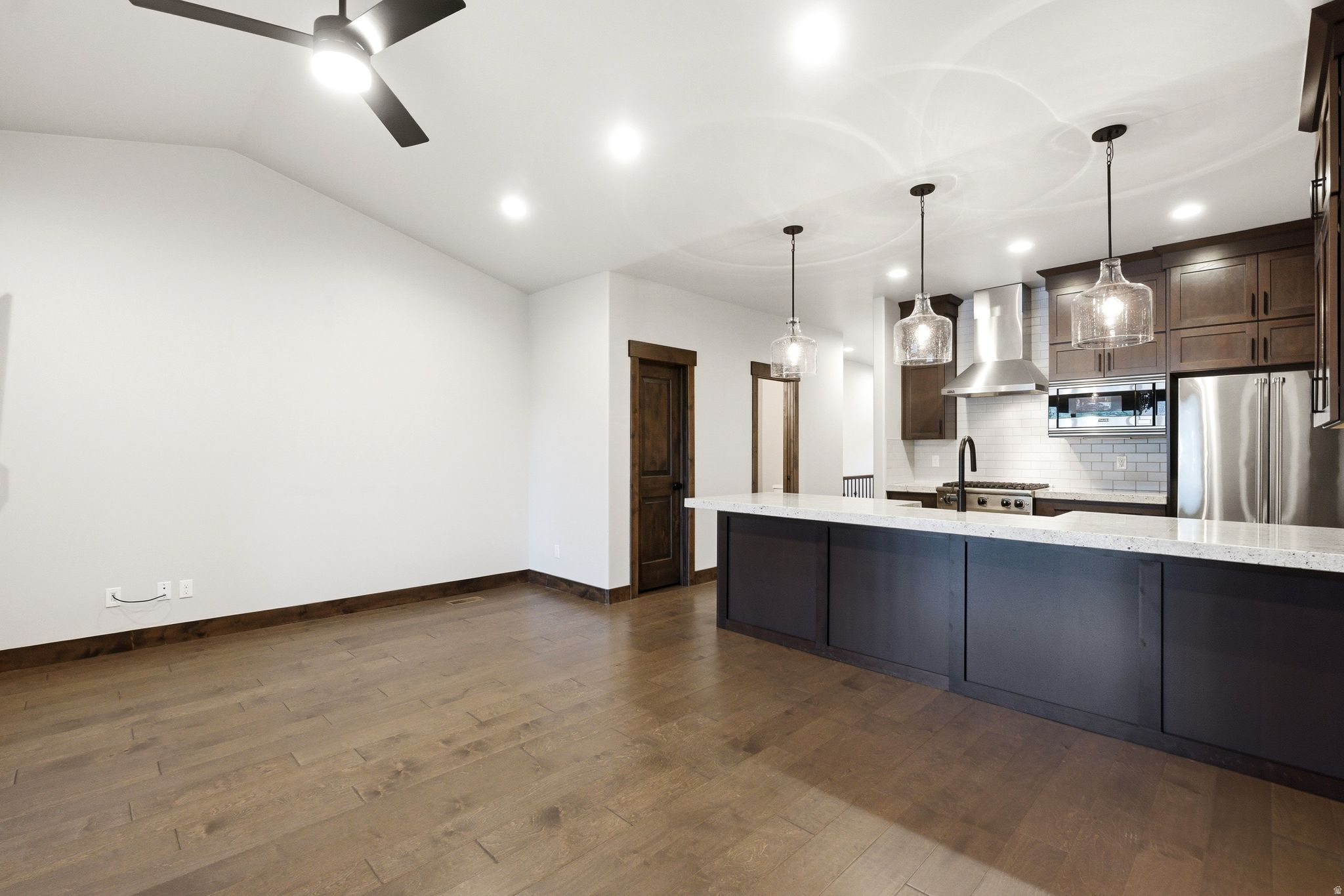 BLACK ROCK RIDGE - Residential
