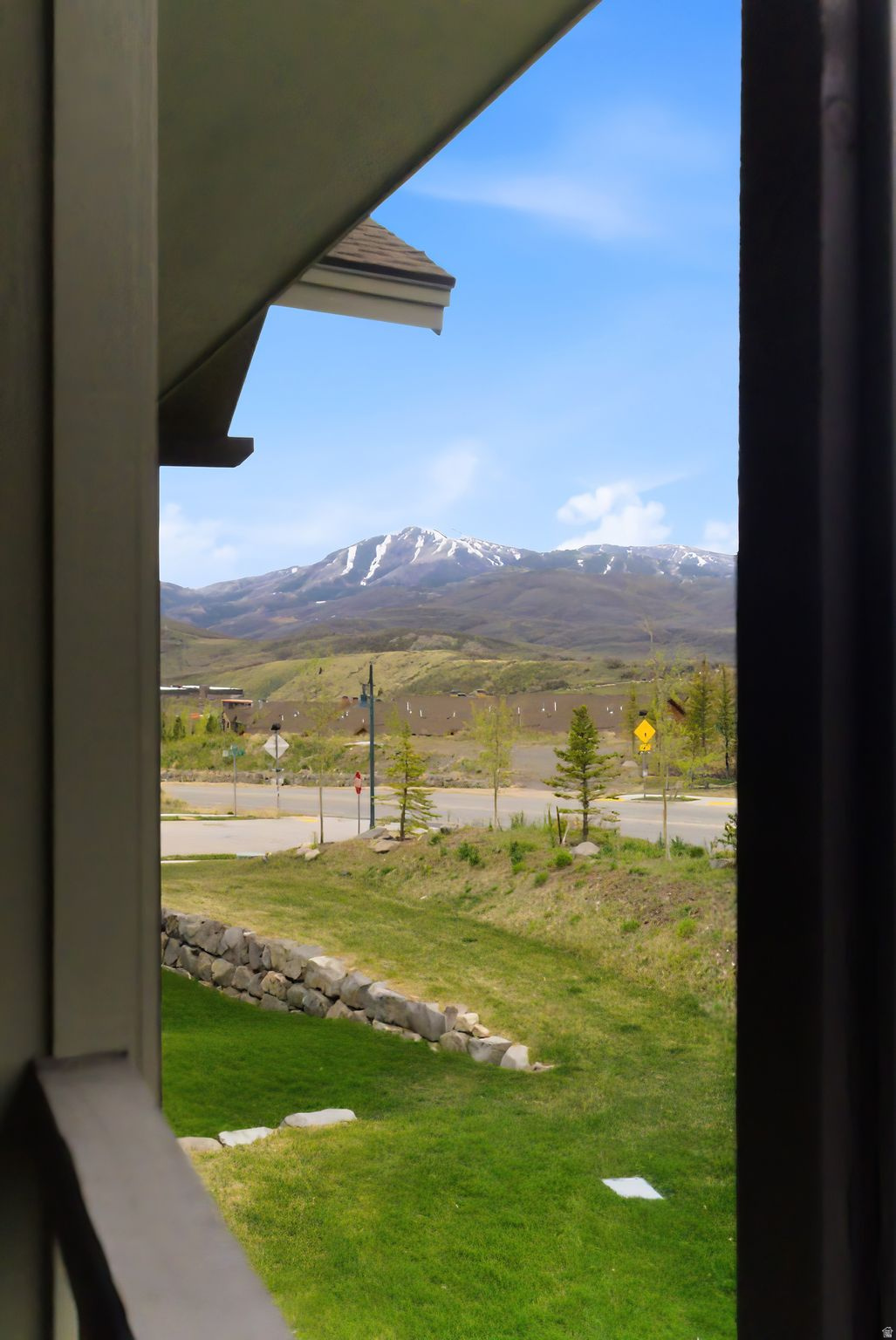 BLACK ROCK RIDGE - Residential