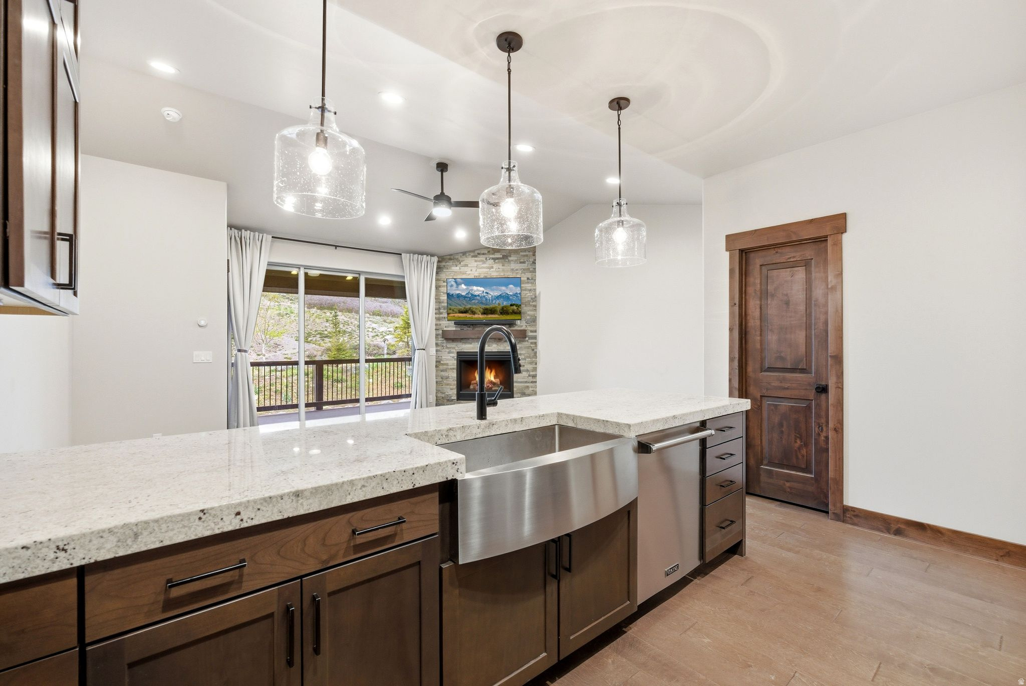 BLACK ROCK RIDGE - Residential