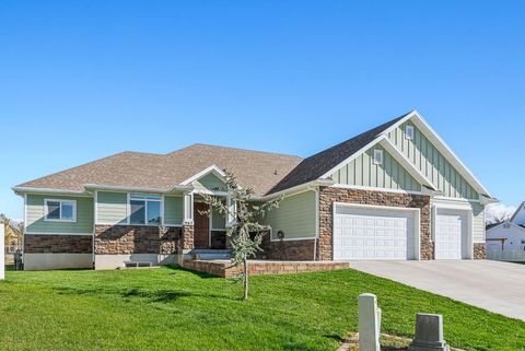 Tiny photo for 967 W YAMADA CT S, Syracuse, UT 84075 (MLS # 2158802)