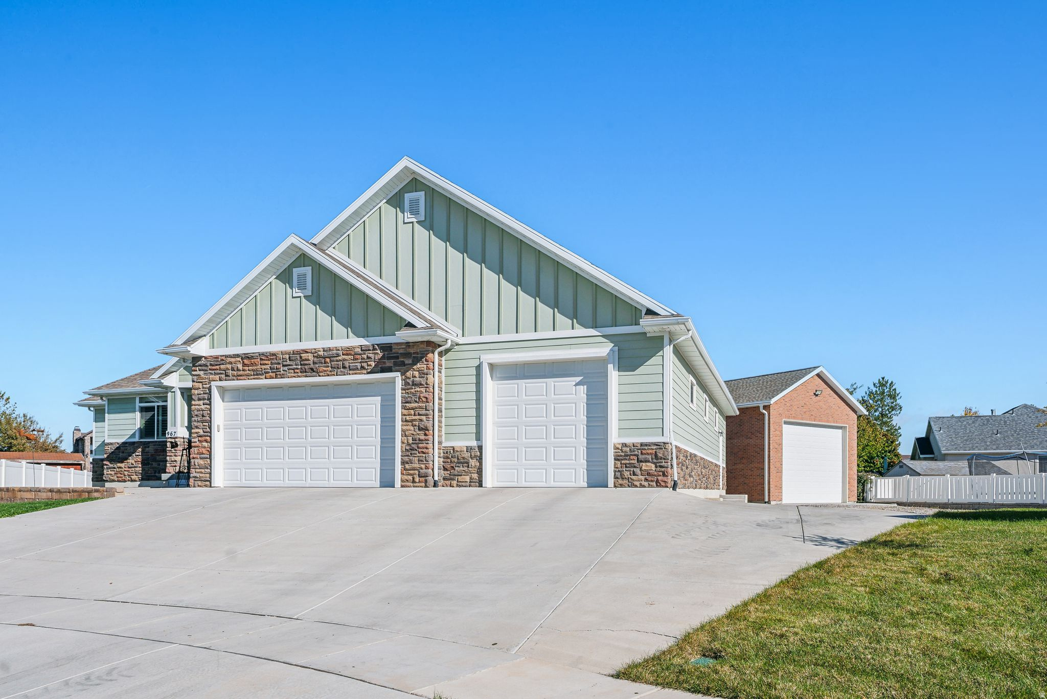PIPER GLEN - Residential