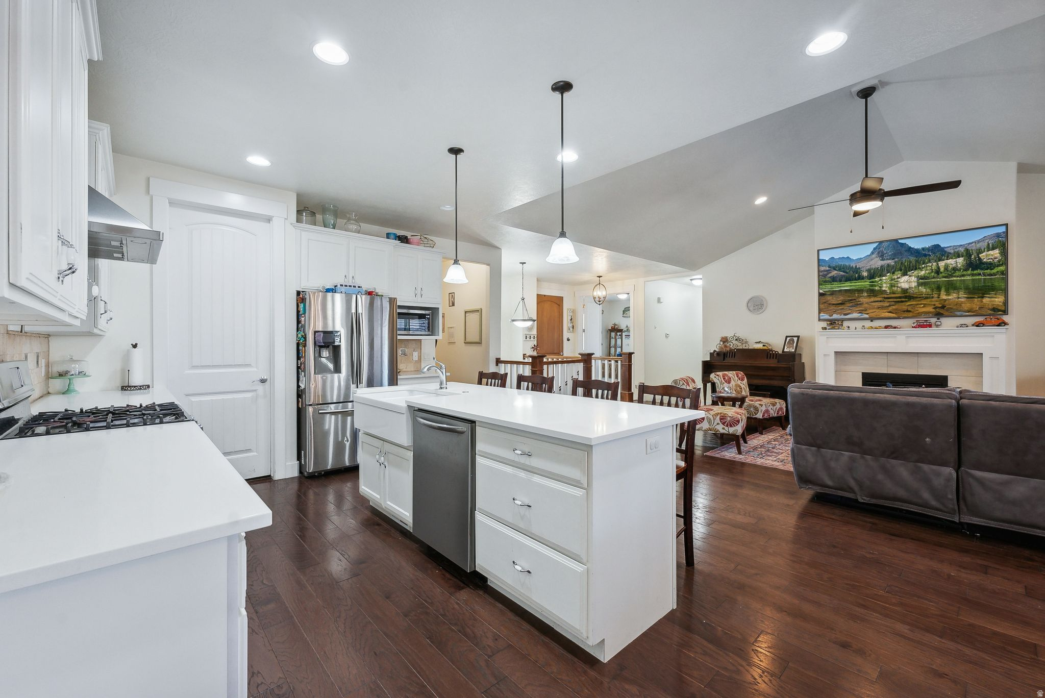 PIPER GLEN - Residential