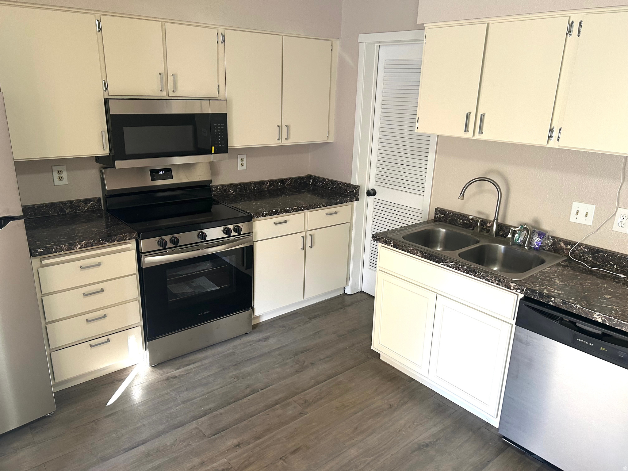 SILVER WOOD ESTATES - Residential